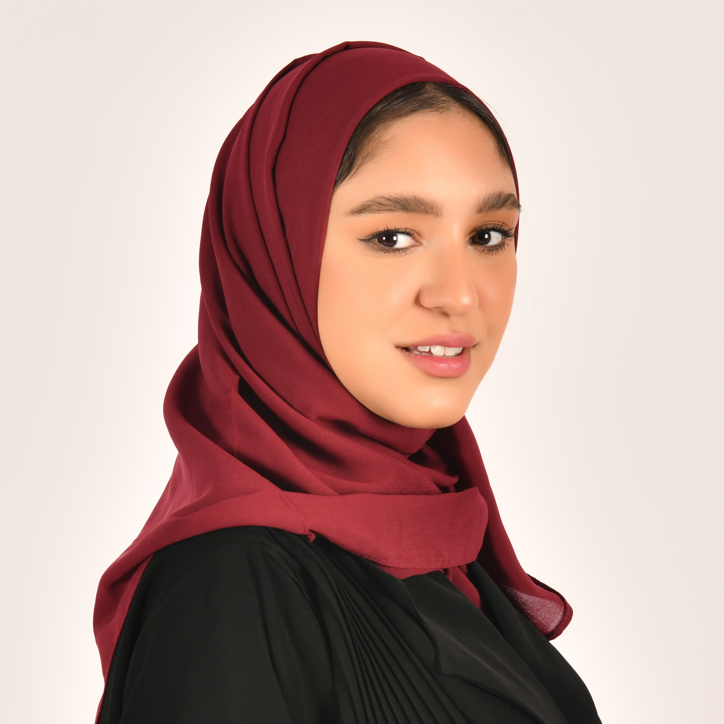  طرحه حرير  أحمر كاردينالي 