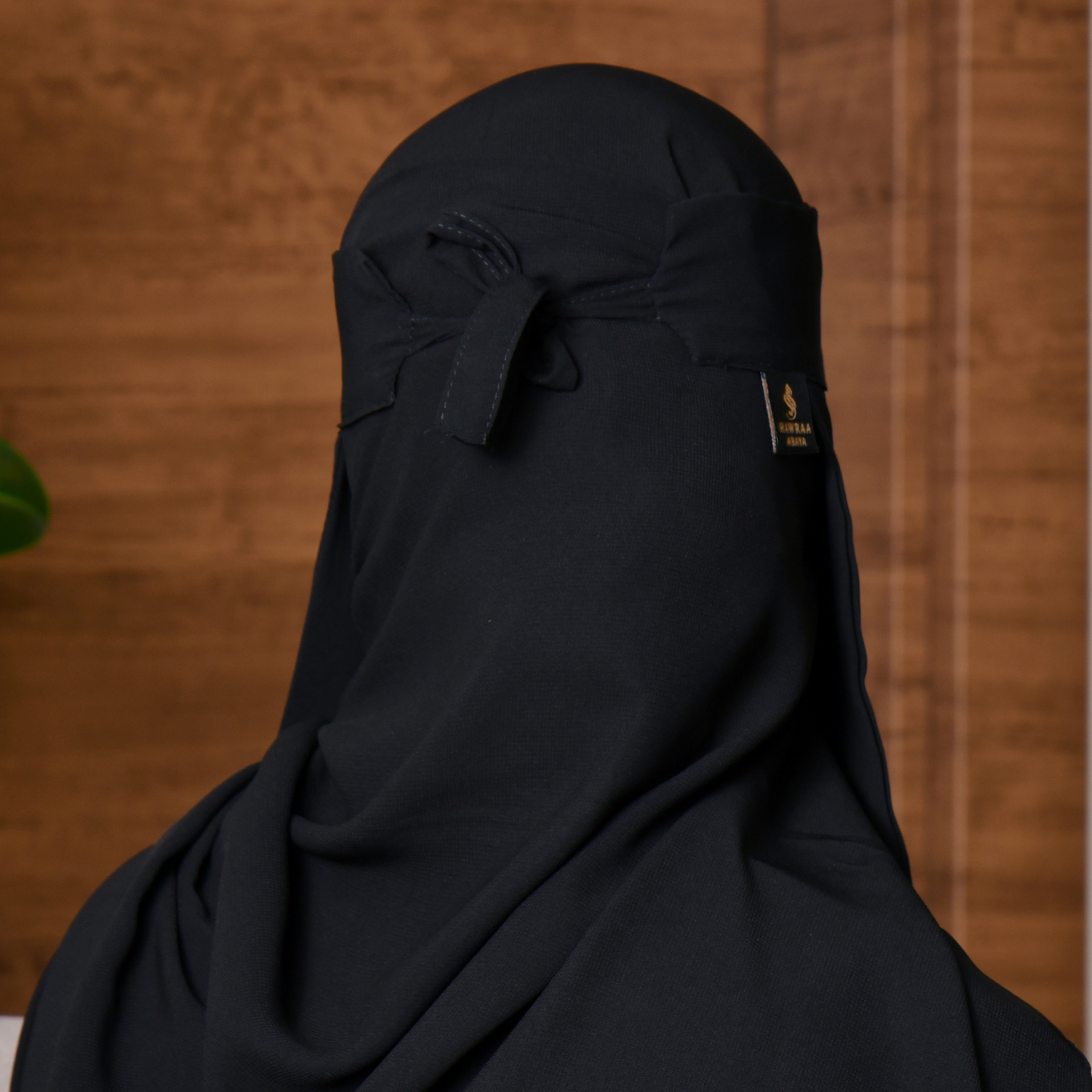  نقاب مدروز قصير برباط ولوقو 