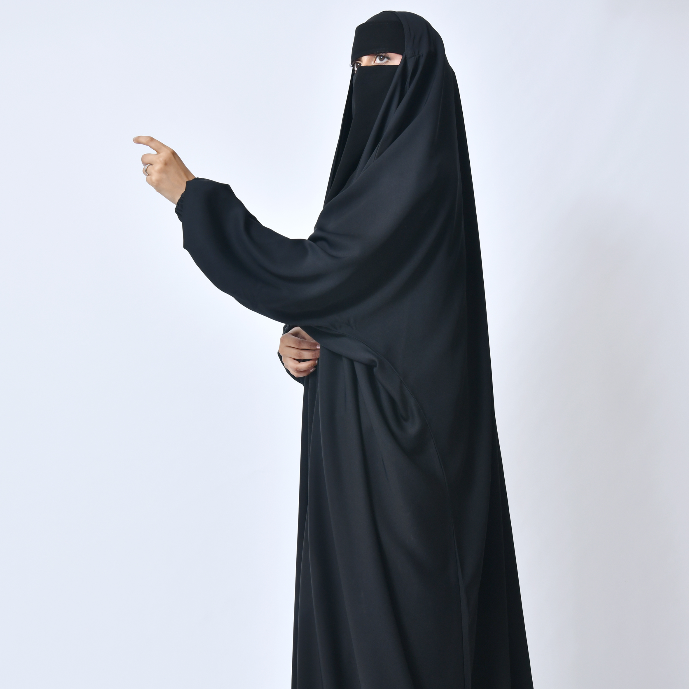  عباية راس بكم مزموم 