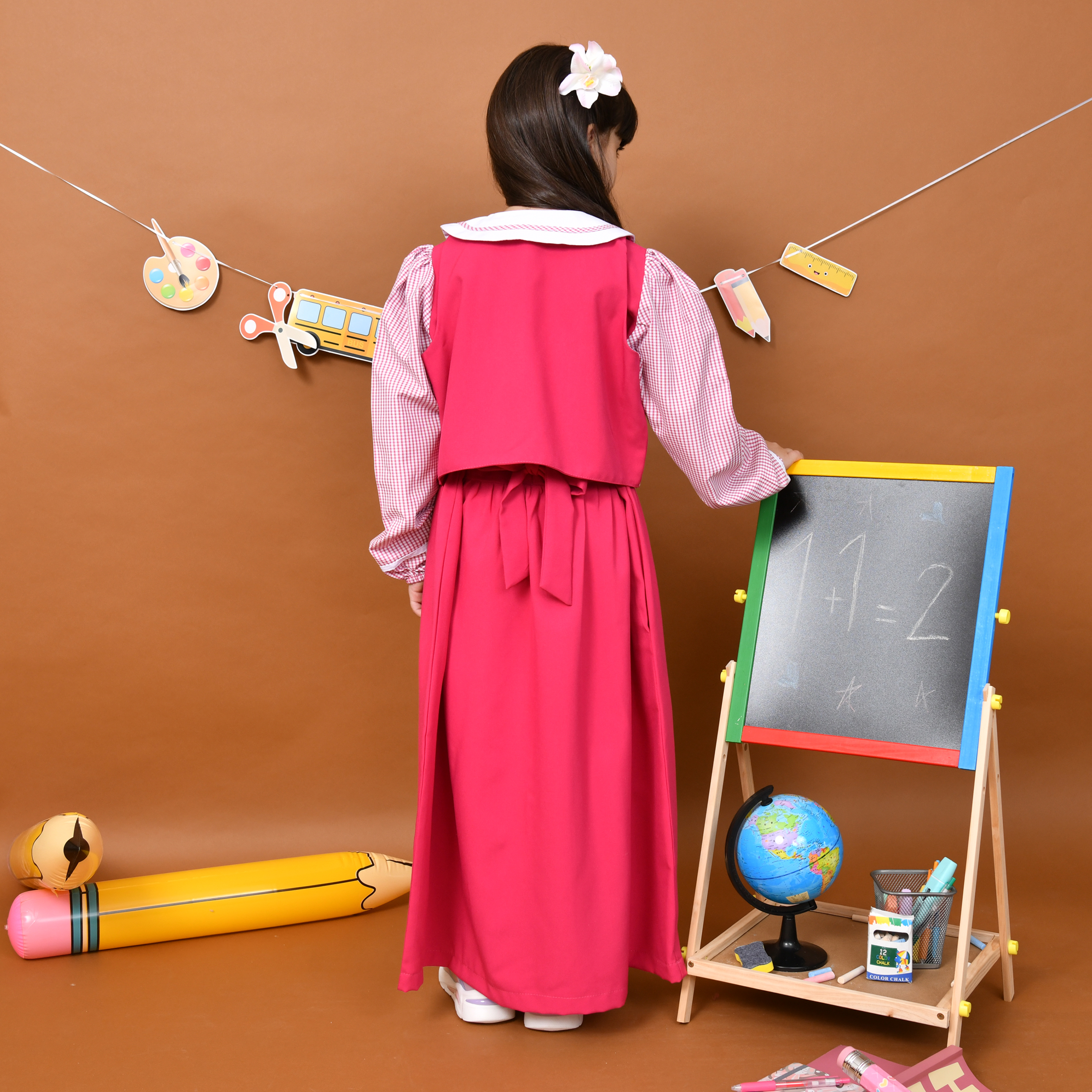  مريول حنين فوشي : تصميم أنيق بأكمام كاروهات مع سدري منفصل مزين بفيونكة  