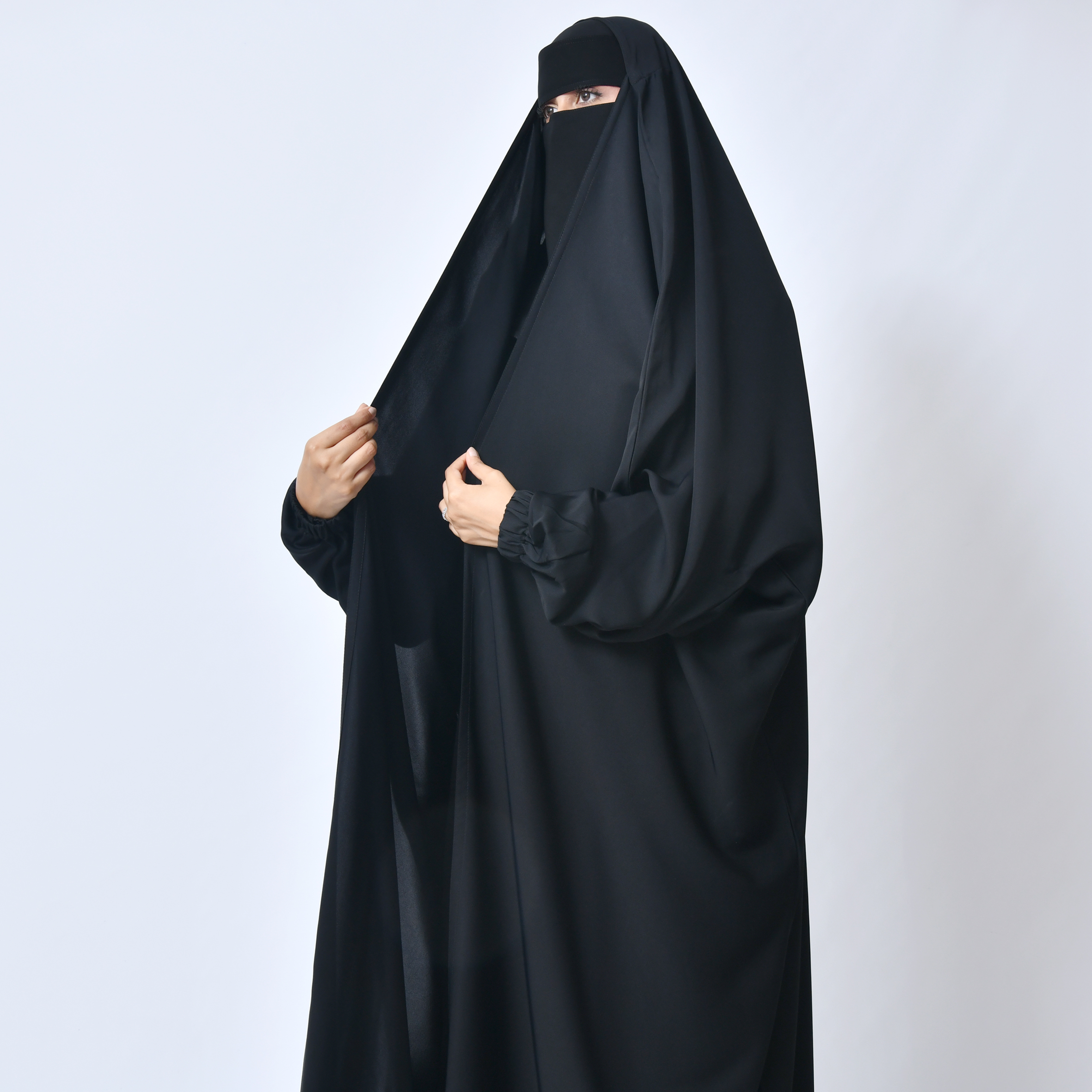  عباية راس بكم مزموم 