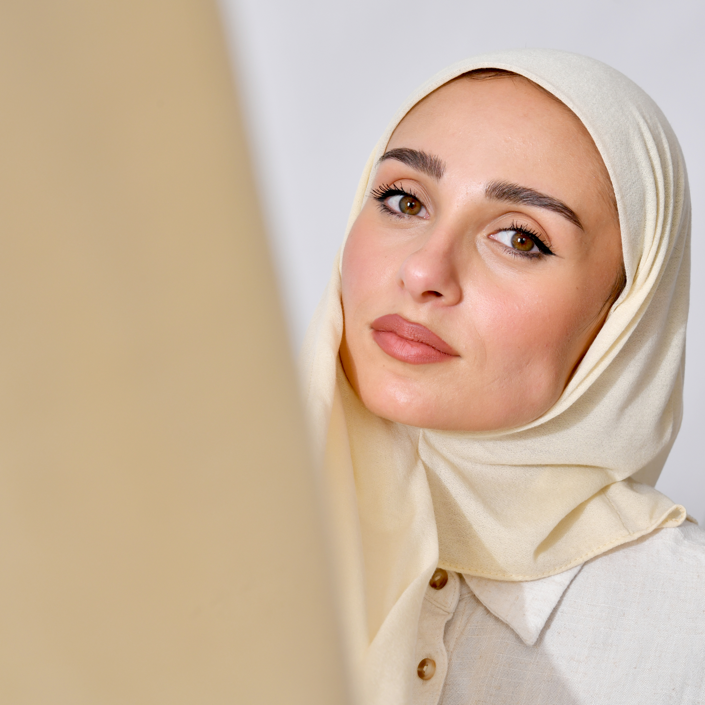  طرحة قطن ربع مبطنة من الامام بخياطة - Light Cream 