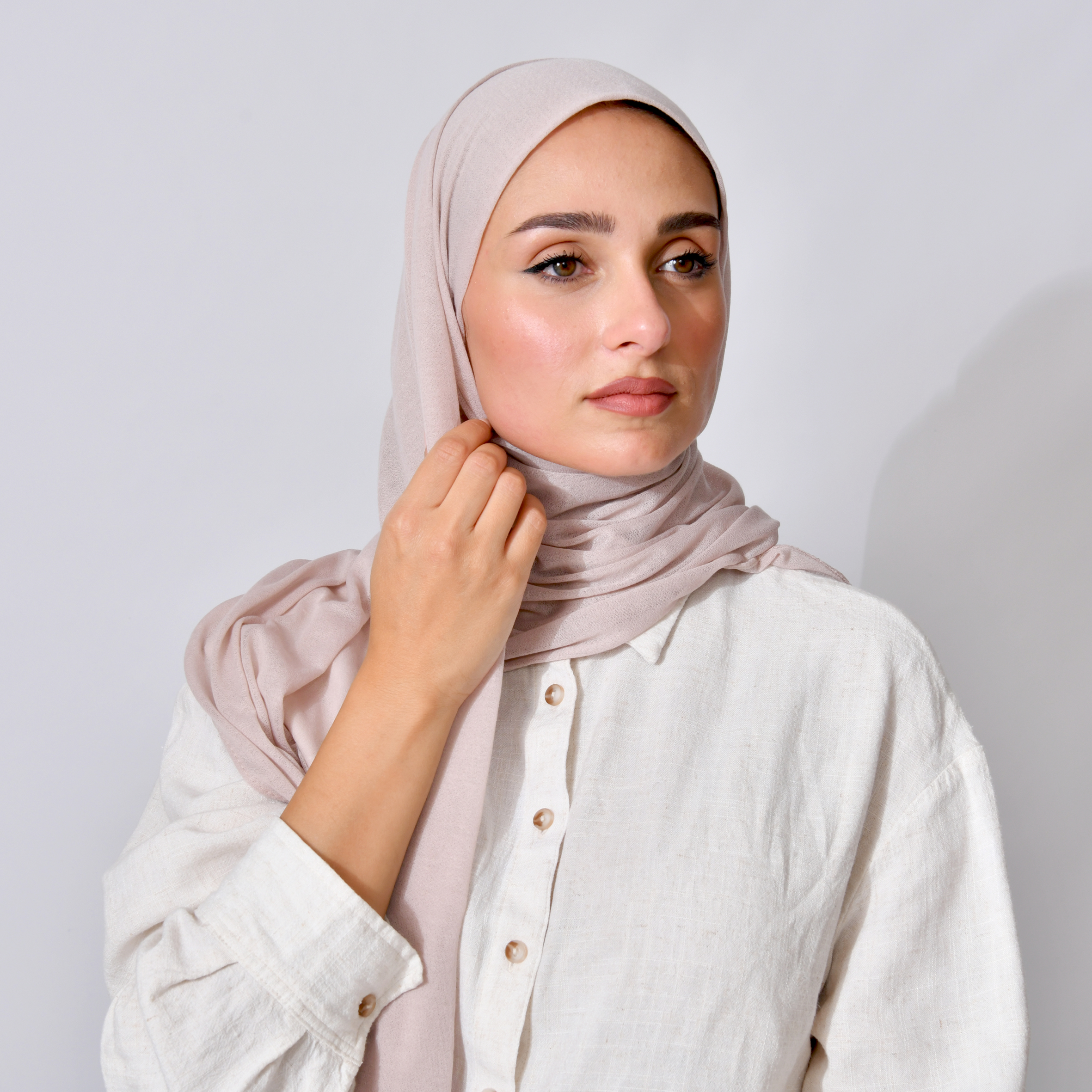  طرحة قطن ربع مبطنة من الامام بخياطة - العاج الوردي (blush beige) 