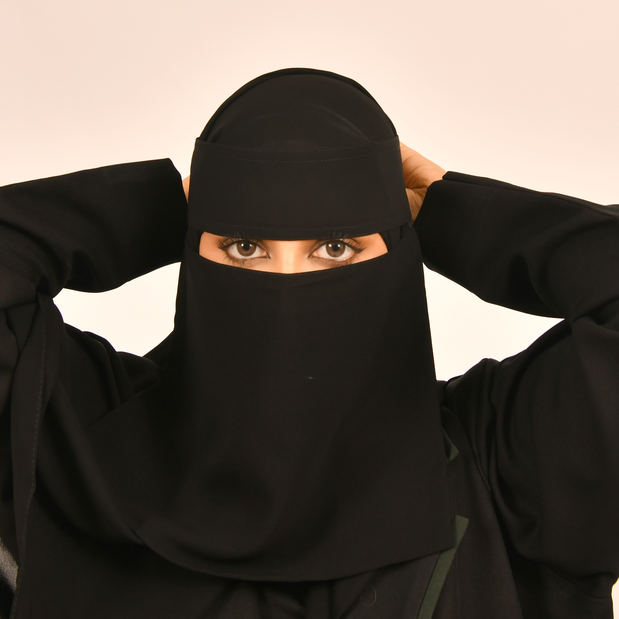  نقاب بقطعة اغلاق 