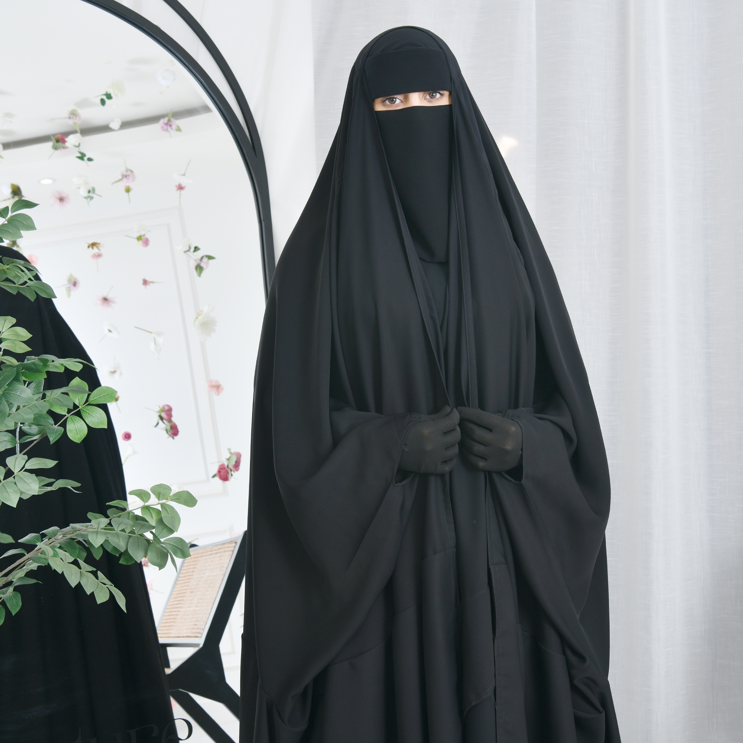  عباية راس لف خبانة من الوسط بقصة بشت بكم بفتحة اصبع 