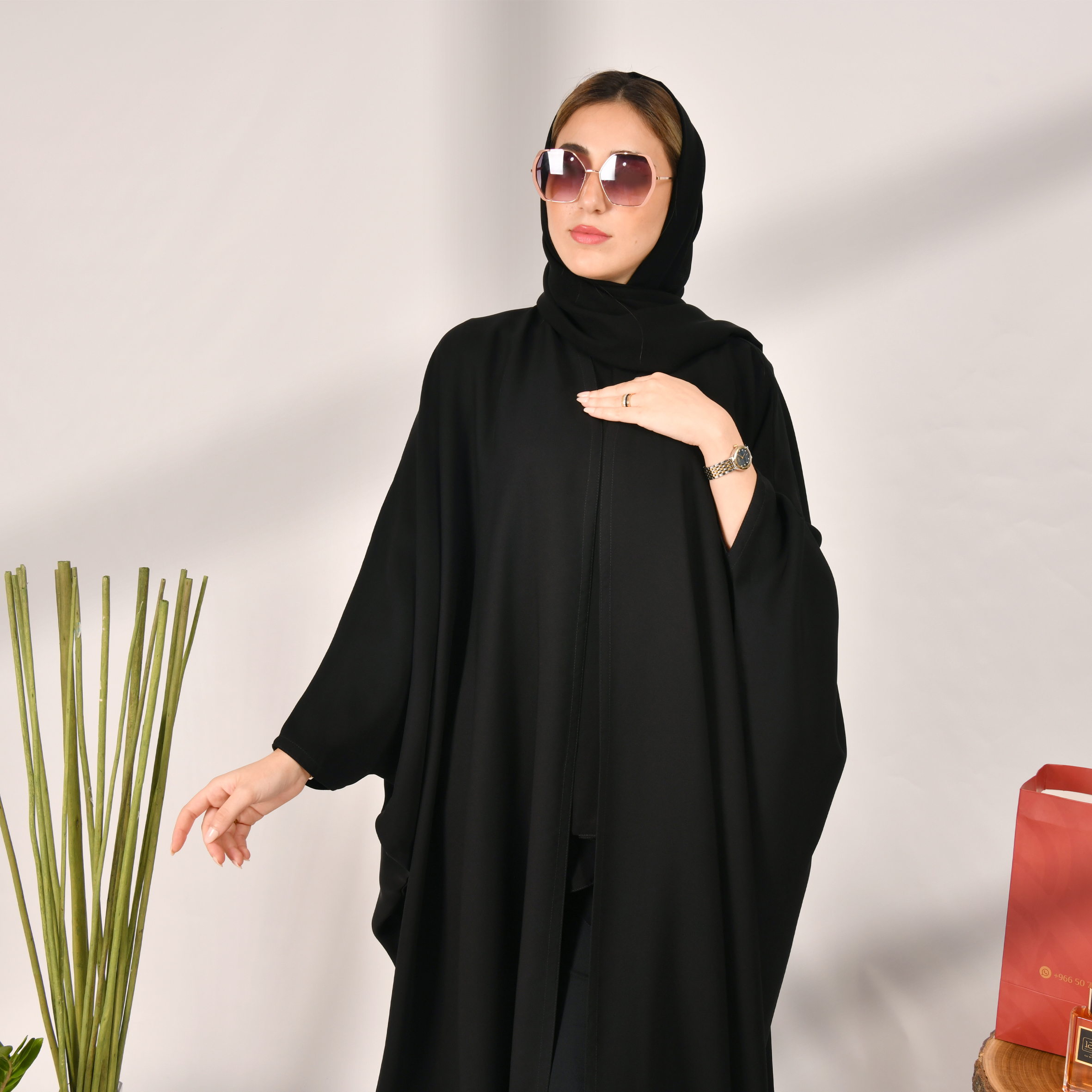  عباية بشت سوداء راقية - متجر عبايات حوراء 