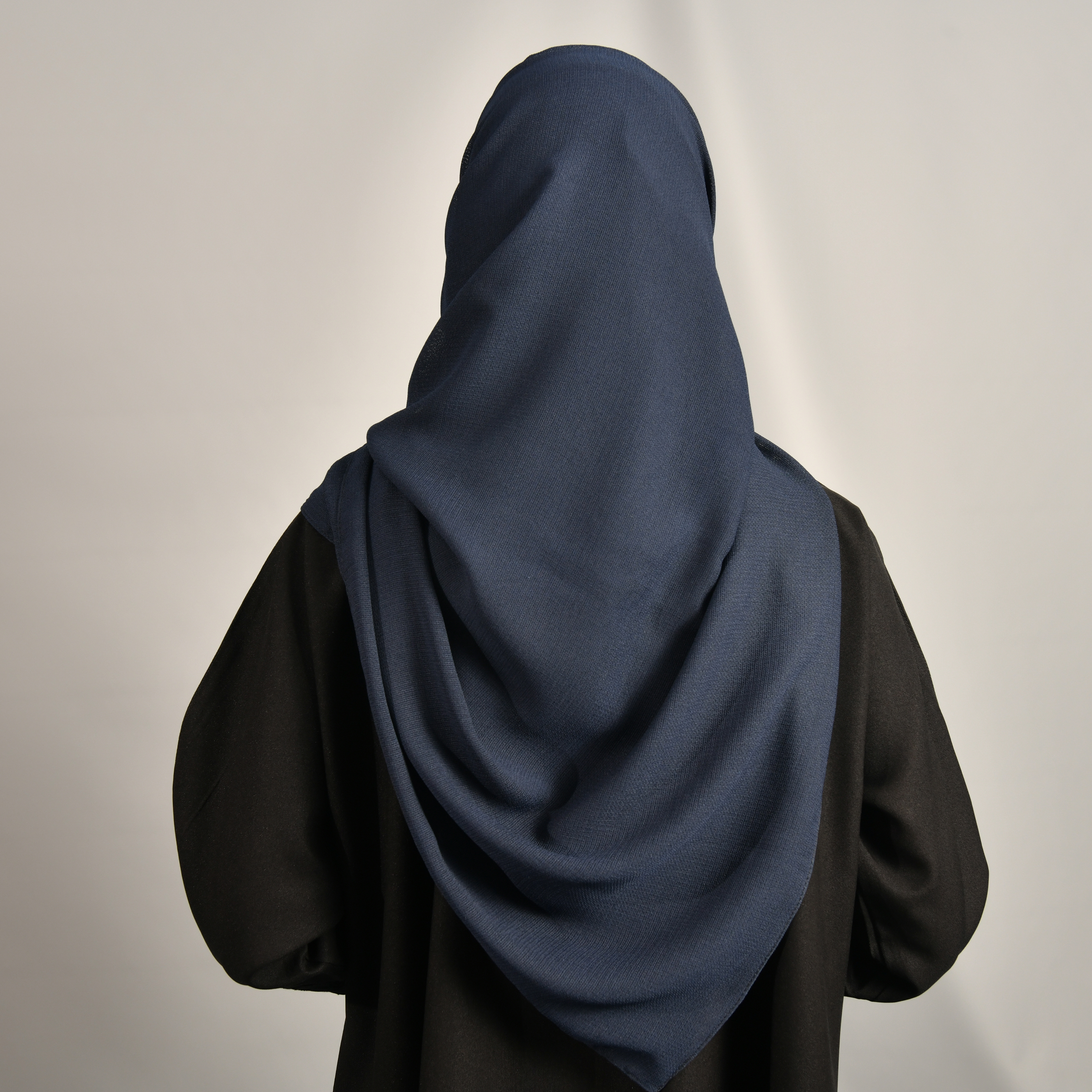  طرحه حرير كحلي غامق 