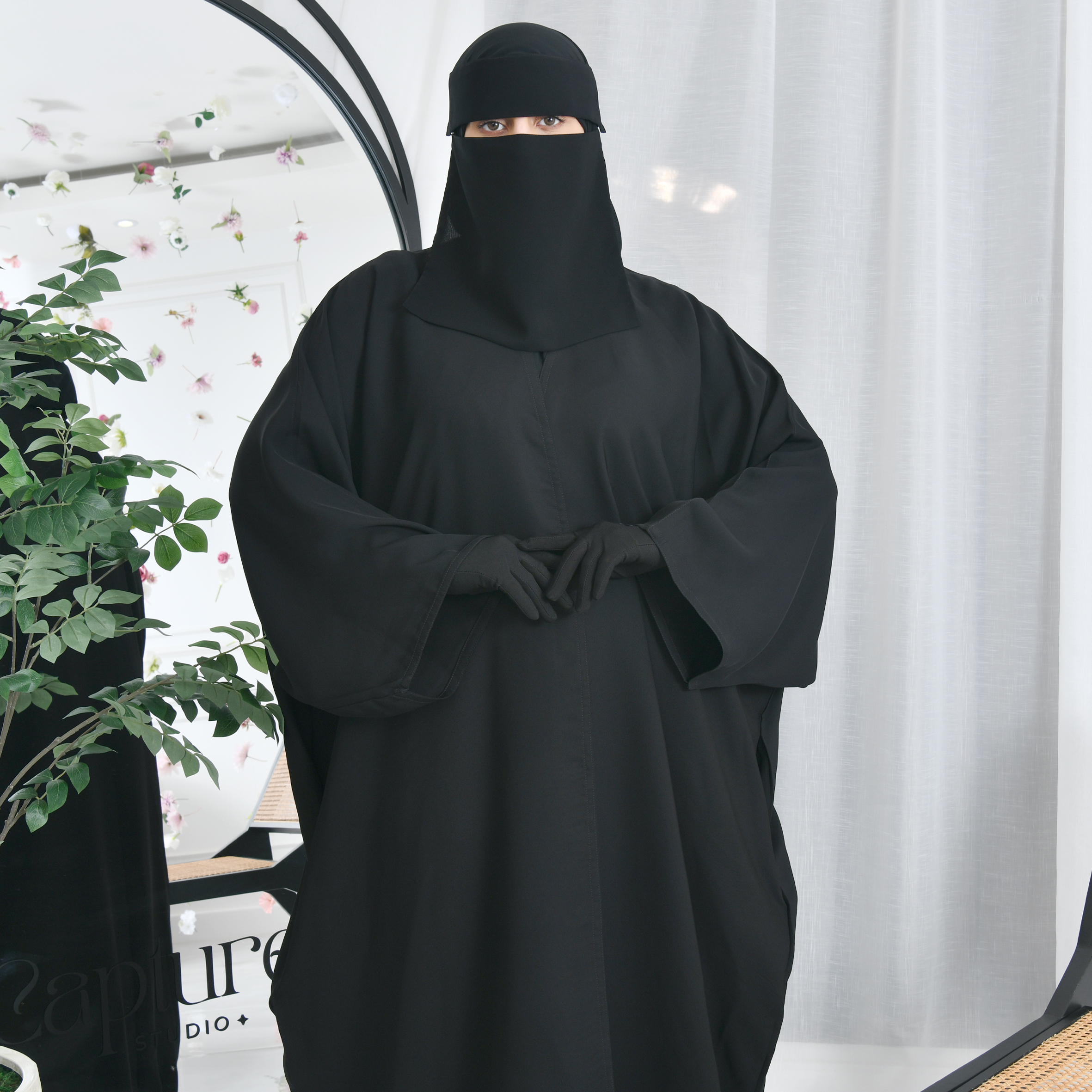  عباية كتف لف سادة ربع بشت بكم واسع 