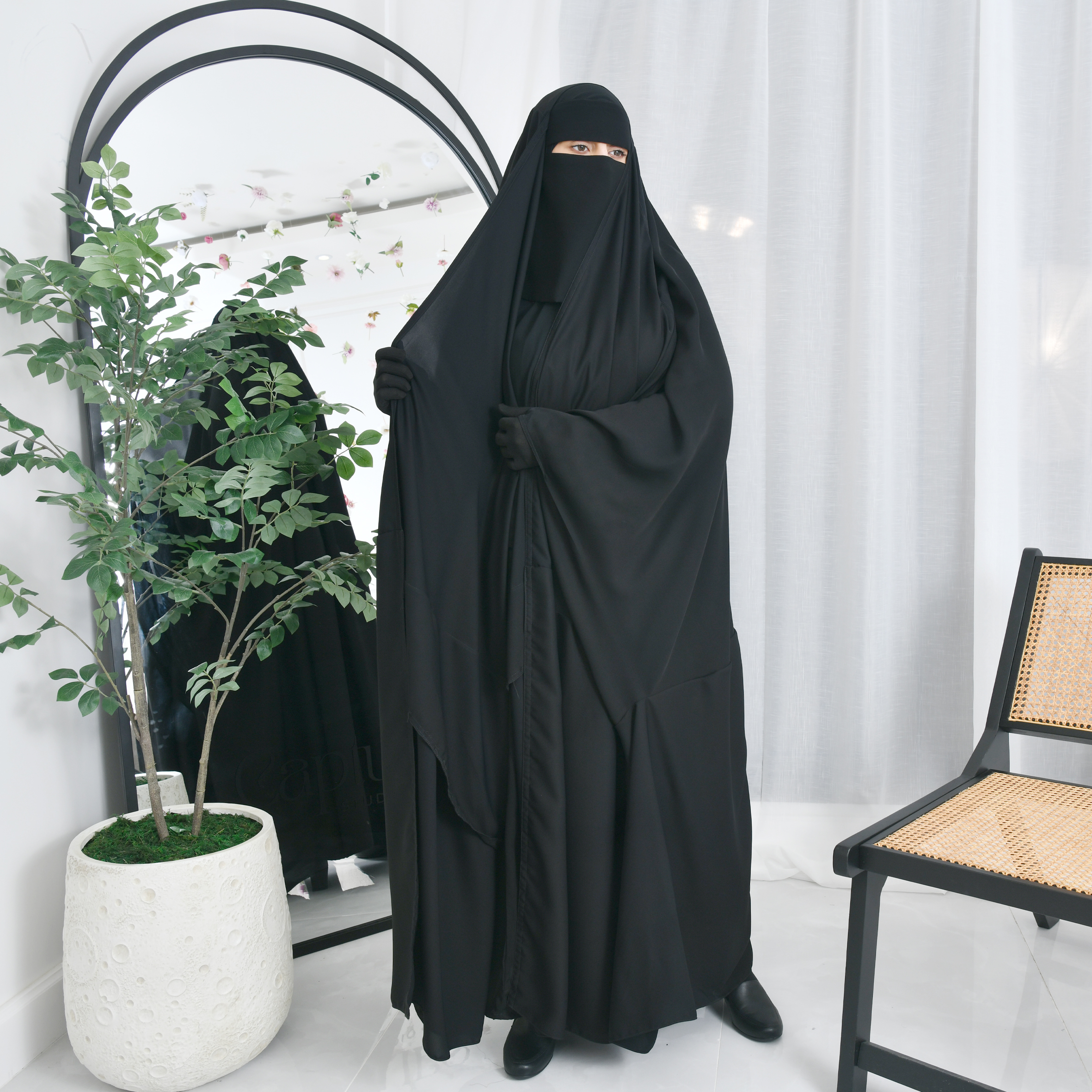  عباية راس لف خبانة من الوسط بقصة بشت بكم بفتحة اصبع 