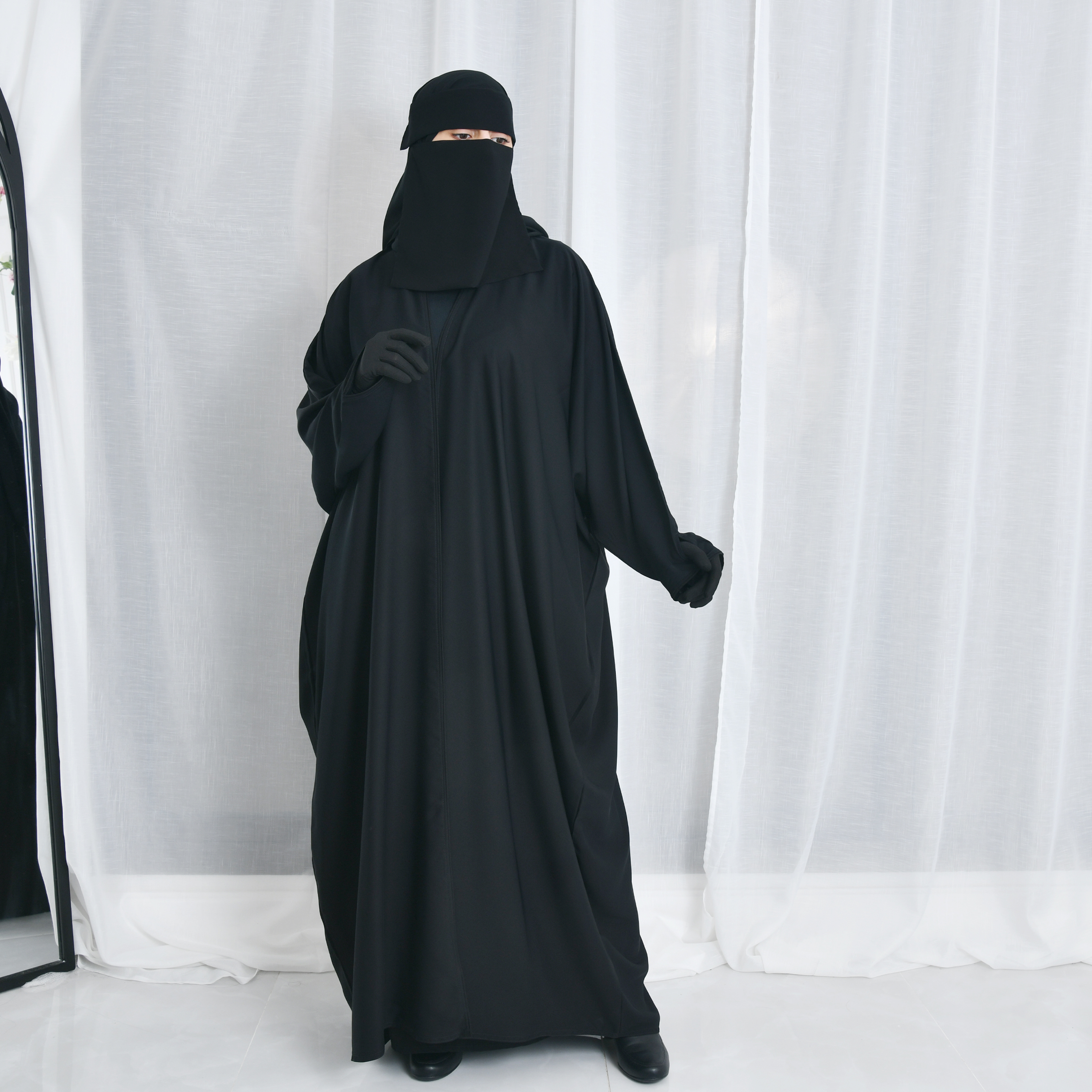  عباية كتف سوداء سادة ربع بشت بكم بفتحة اصبع 