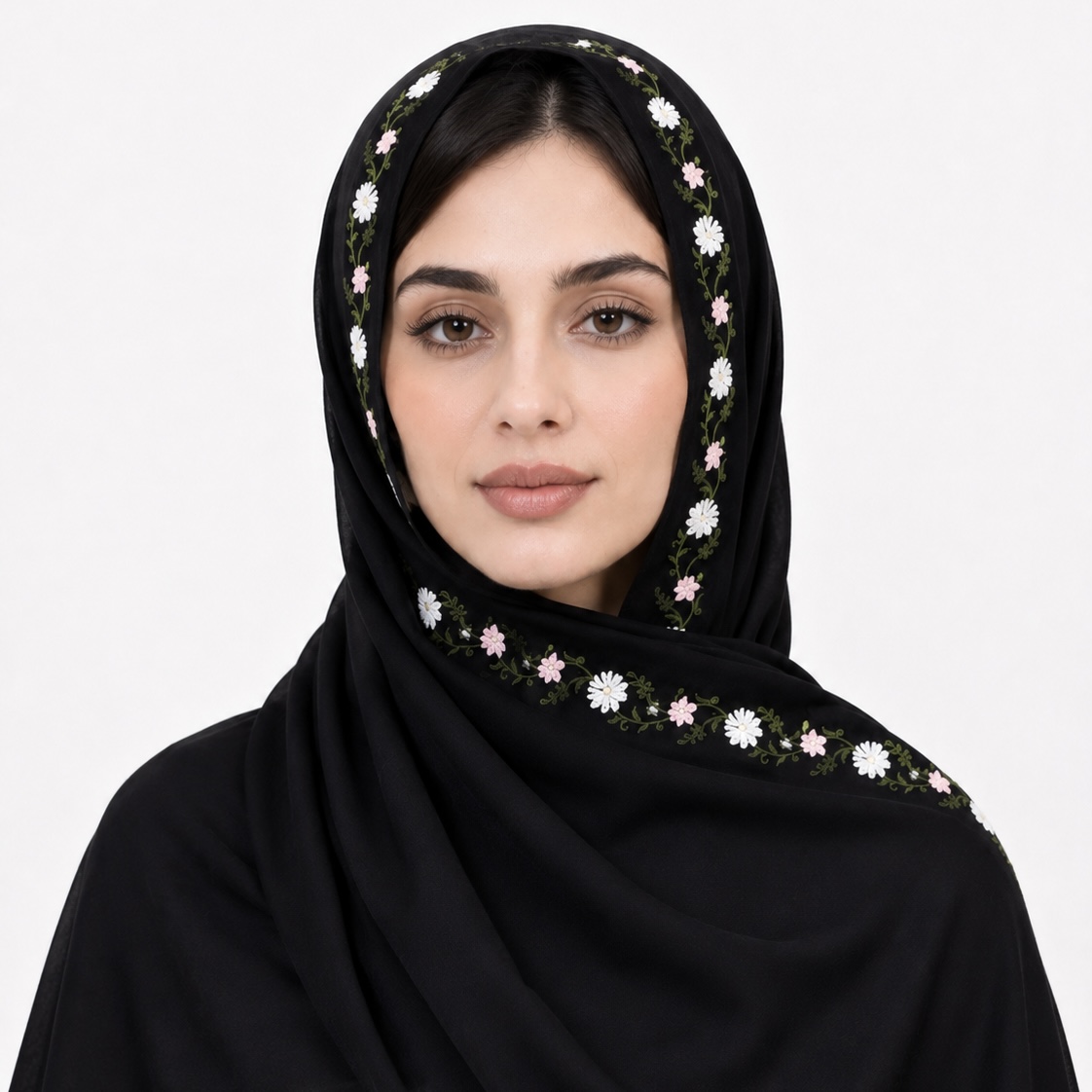  طرحج باللون الاسود مزينة بتطريز زهري 
