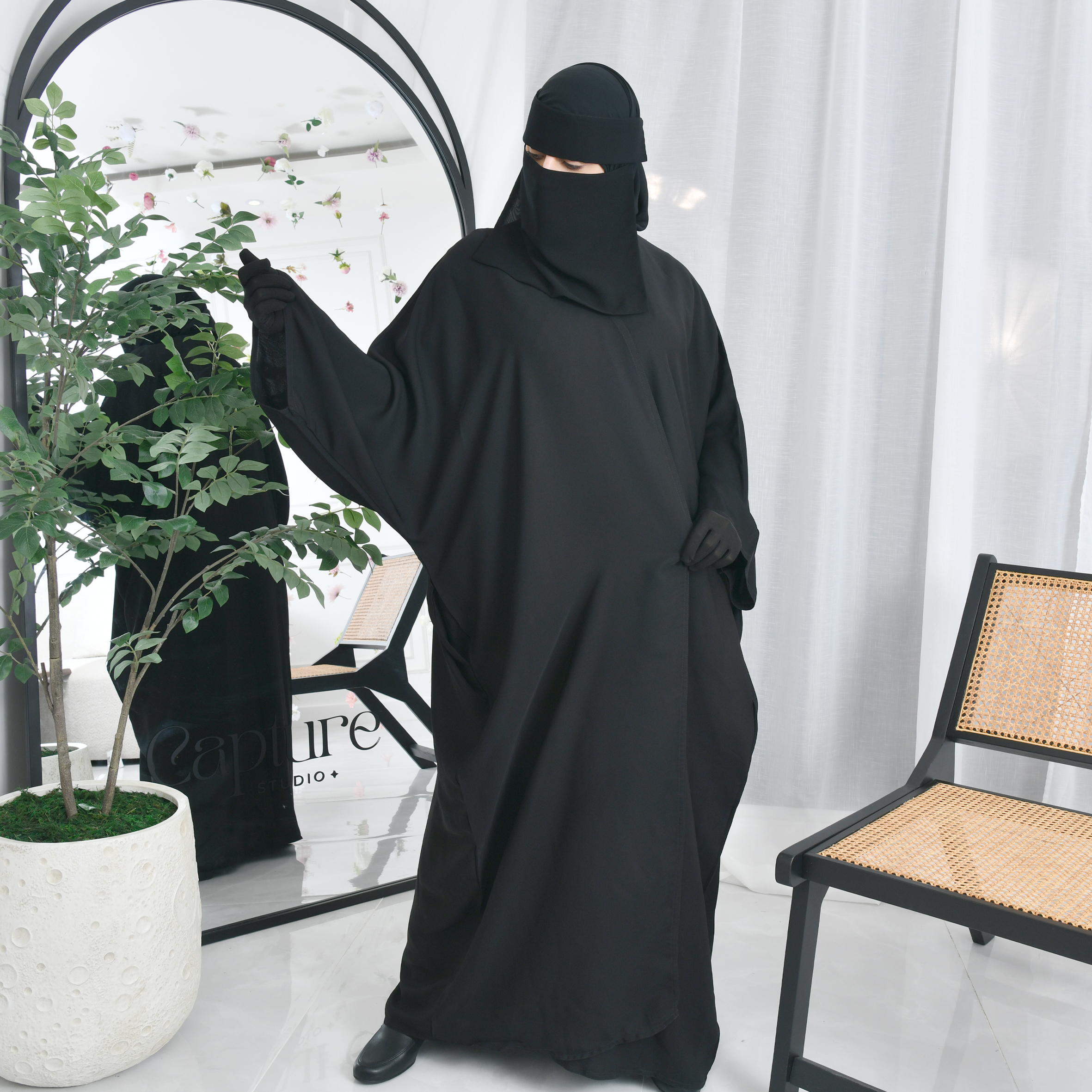  عباية كتف لف سادة ربع بشت بكم واسع 