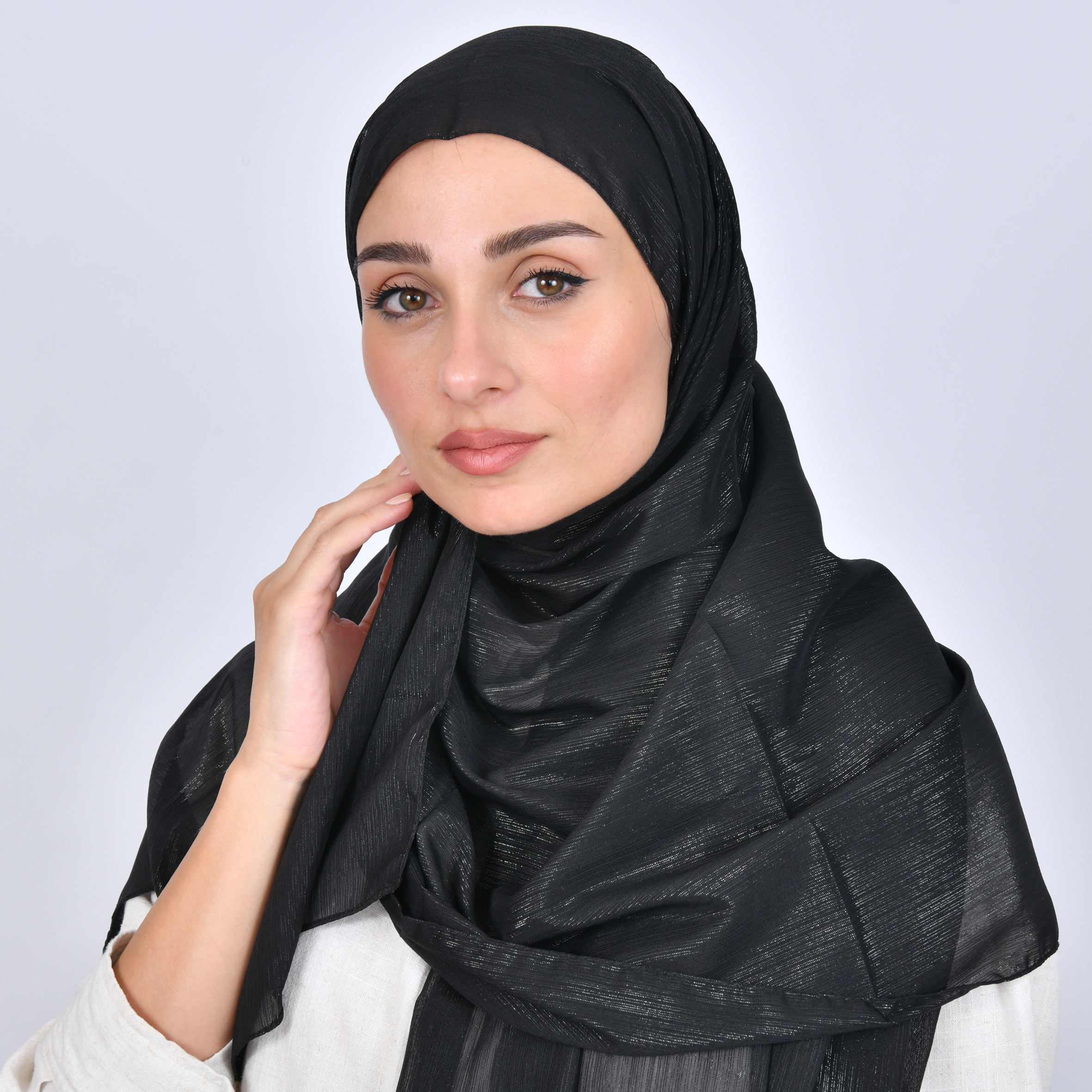  طرحة سوداء بقماش الاورقانزا 