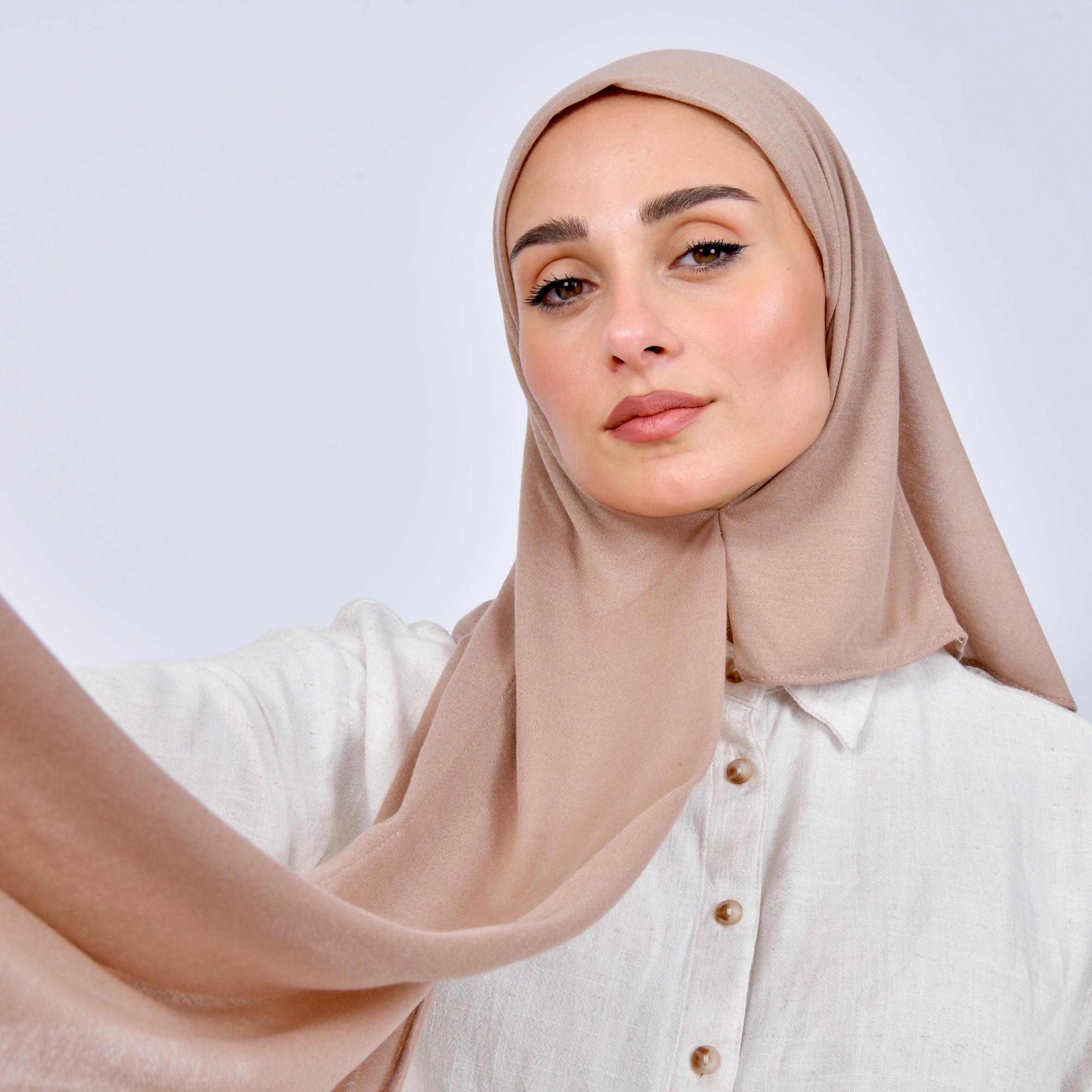  طرحة قطن ربع مبطنة من الامام بخياطة - بيج 