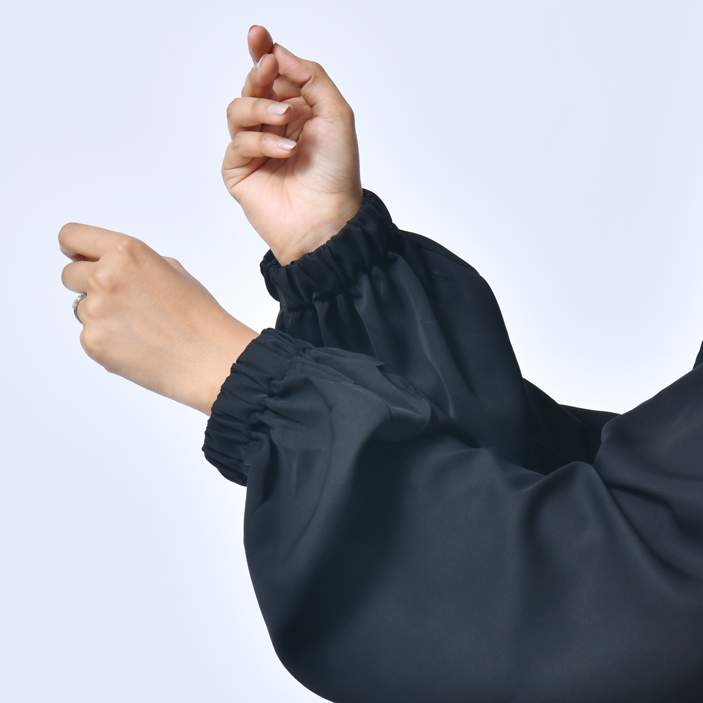  عباية راس بكم مزموم 