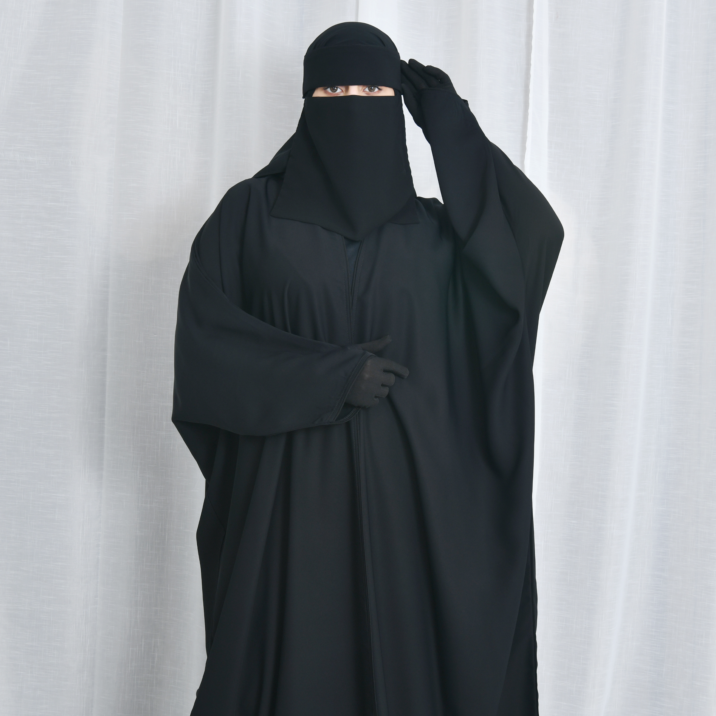  عباية كتف سوداء سادة ربع بشت بكم بفتحة اصبع 
