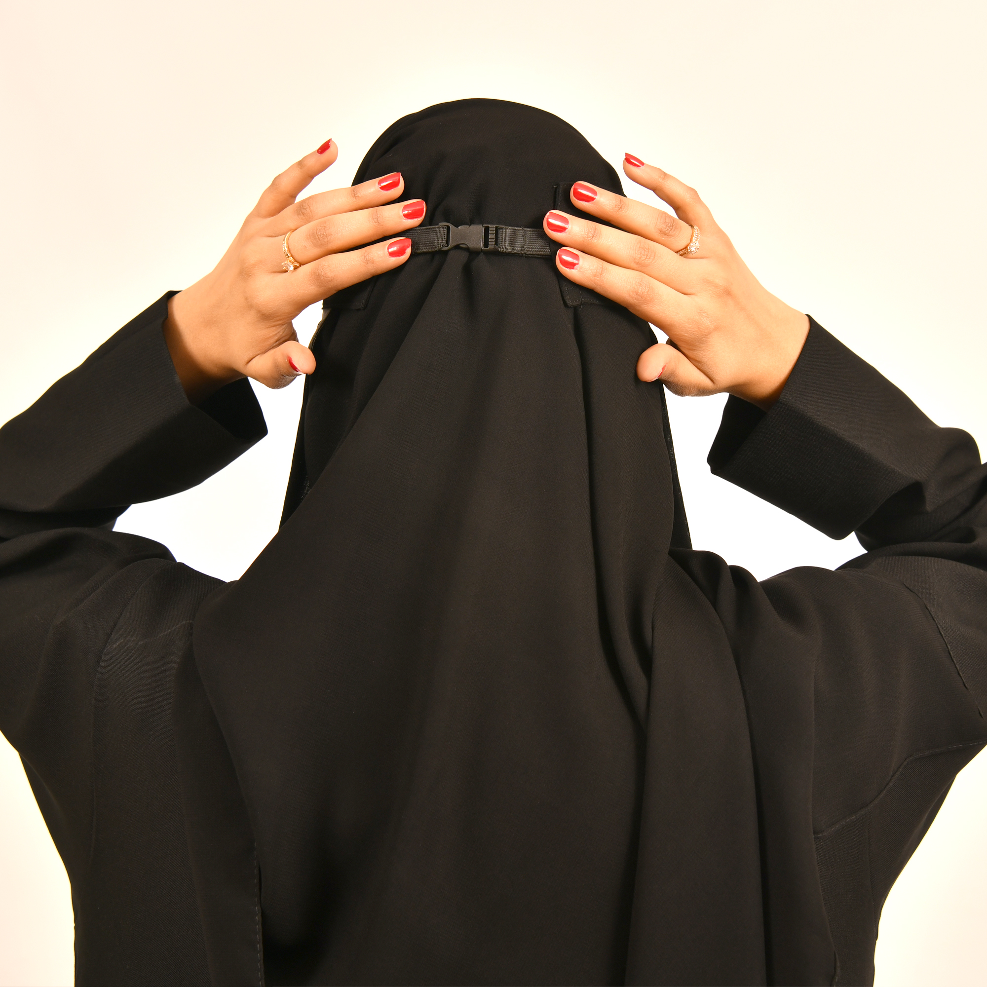  نقاب بقطعة اغلاق 