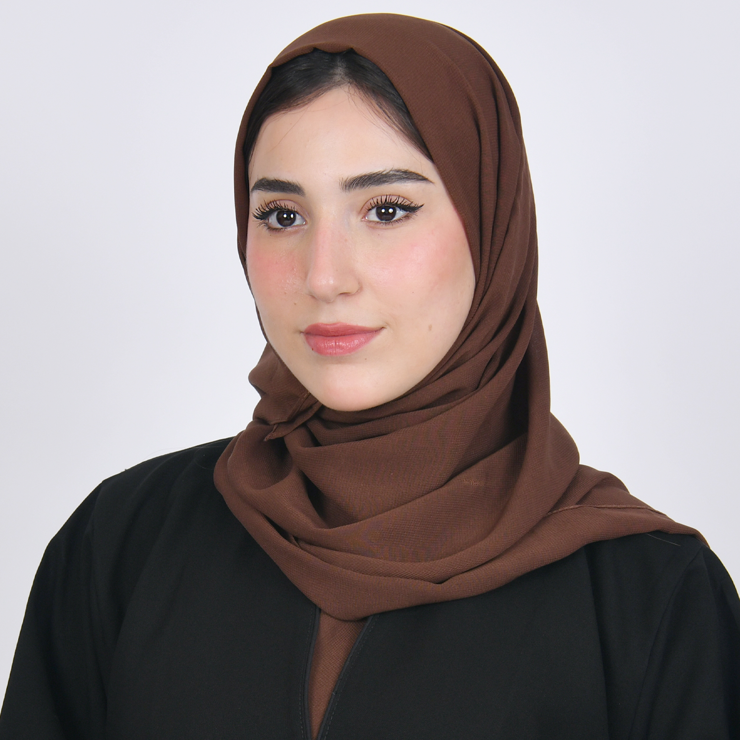  طرحه حرير بلون بني عسلي   