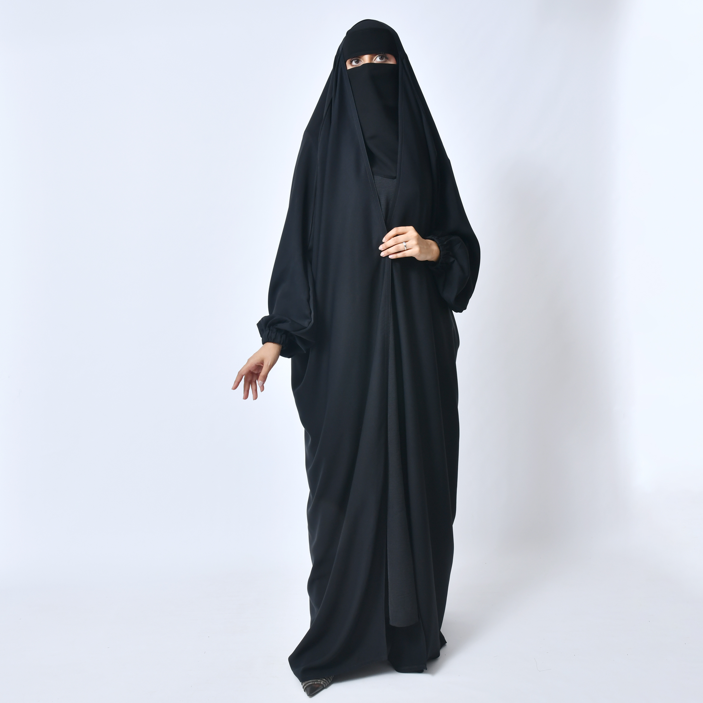  عباية راس بكم مزموم 