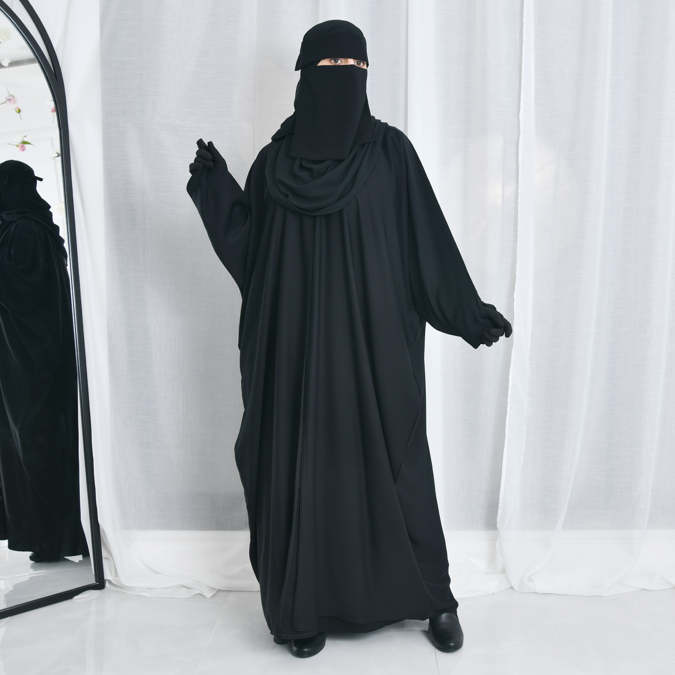  عباية كتف سوداء سادة ربع بشت بكم بفتحة اصبع 