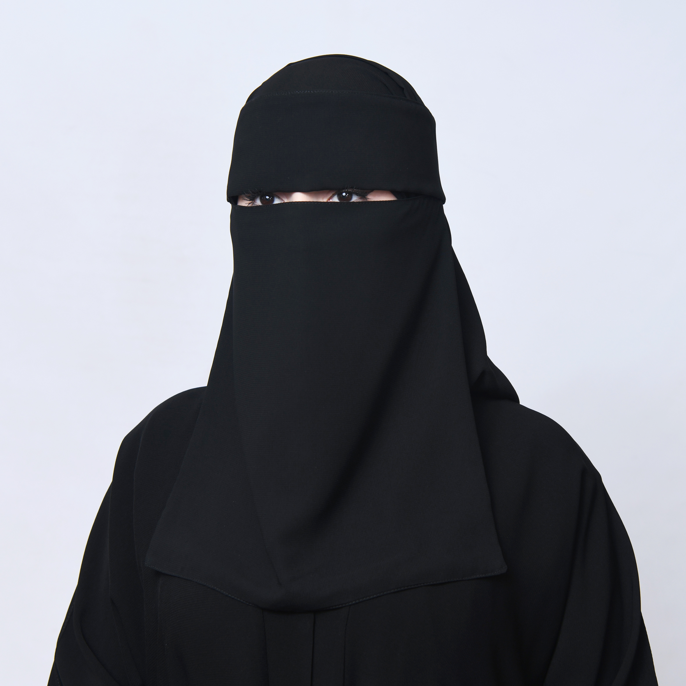  نقاب شمسي طويل ببطانة حريرية و رباط اغلاق 