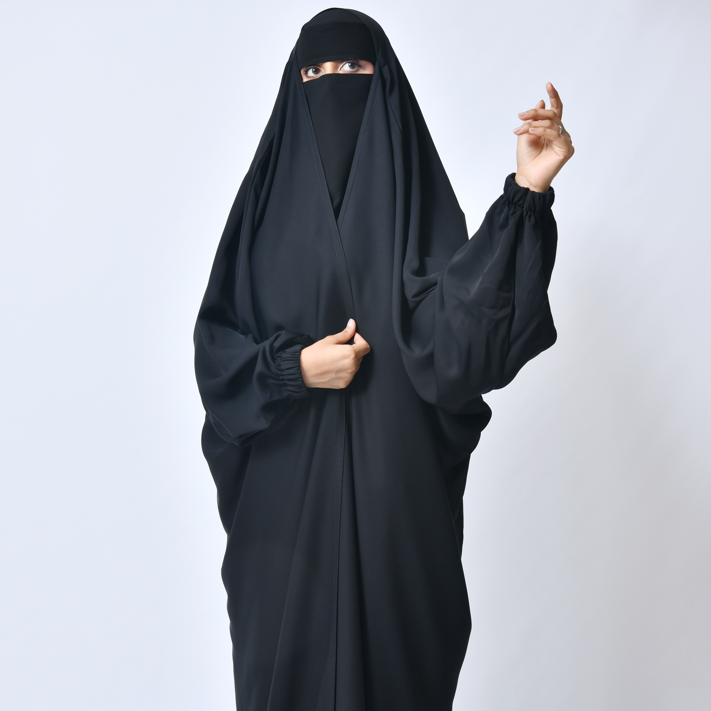 عباية راس بكم مزموم 