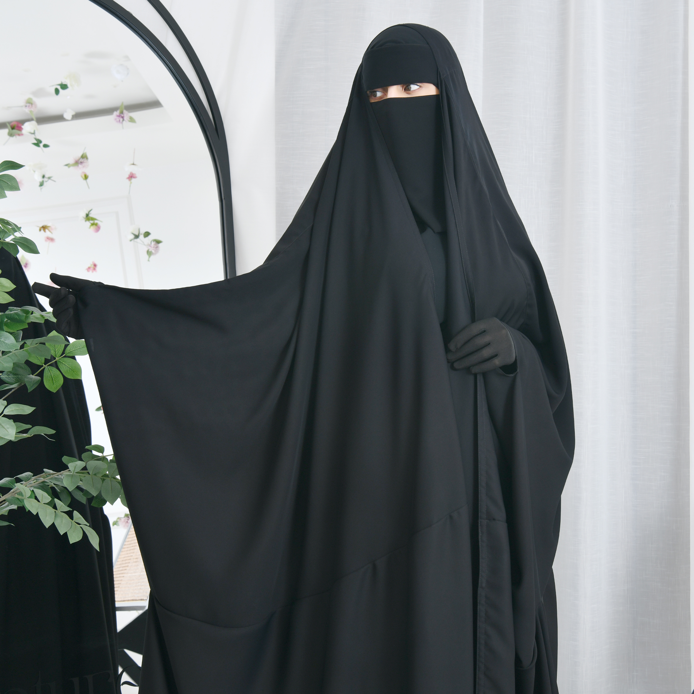  عباية راس لف خبانة من الوسط بقصة بشت بكم بفتحة اصبع 