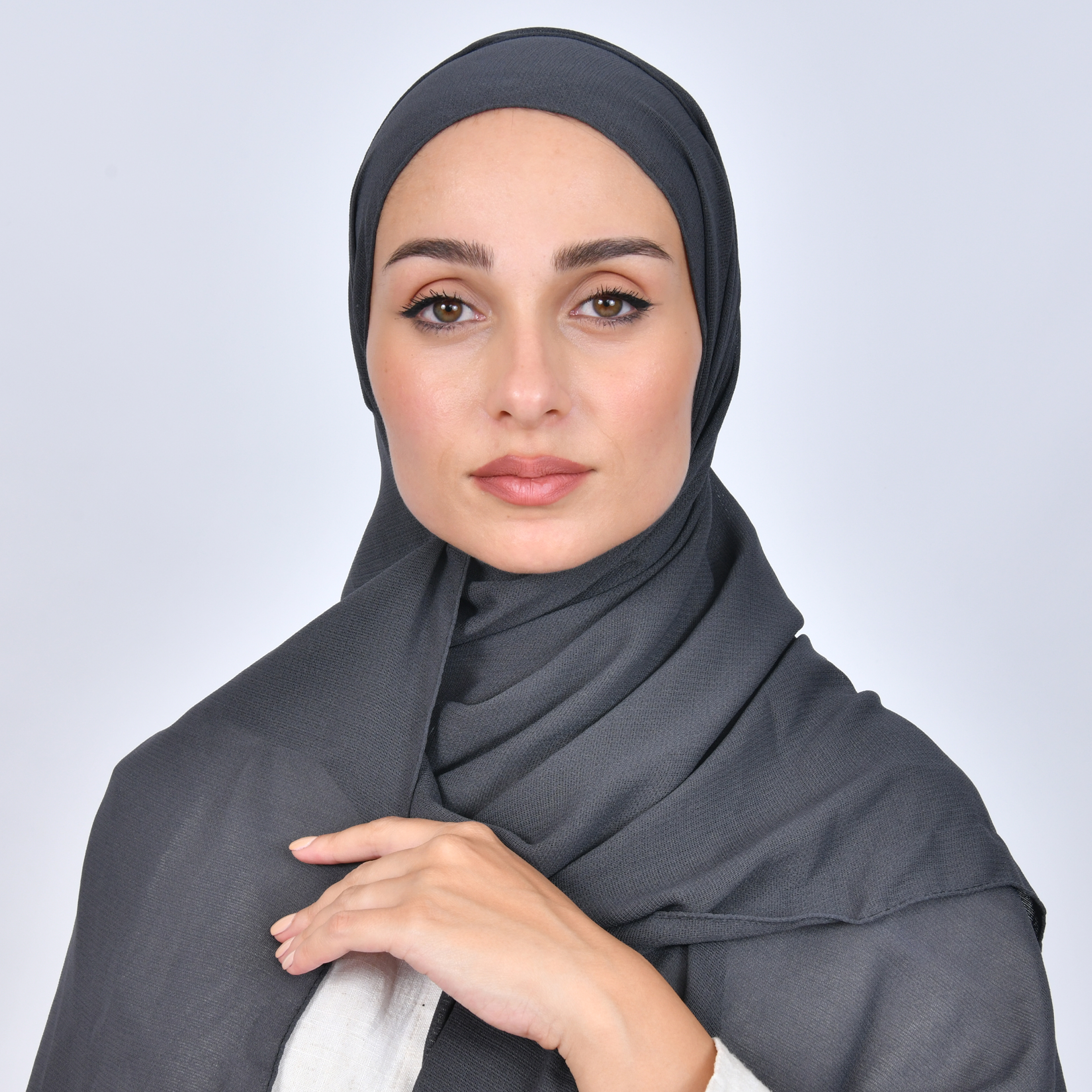  طرحه شاش باللون الرمادي 