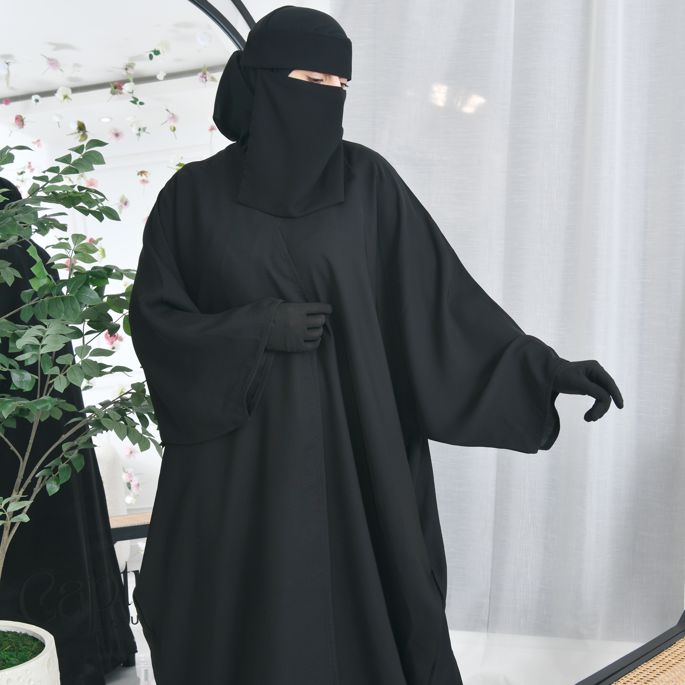  عباية كتف لف سادة ربع بشت بكم واسع 