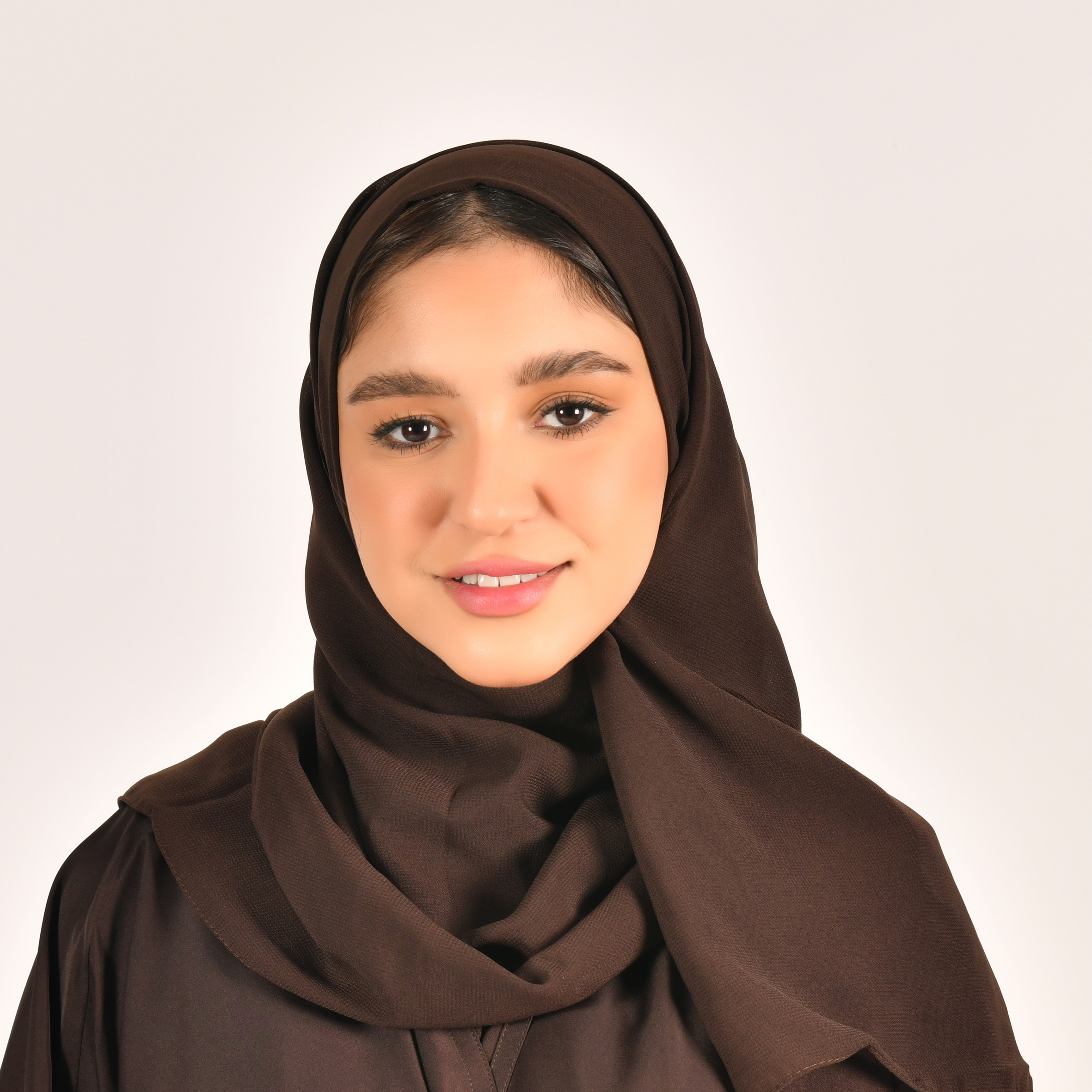  طرحه حرير  بلون بني غامق 