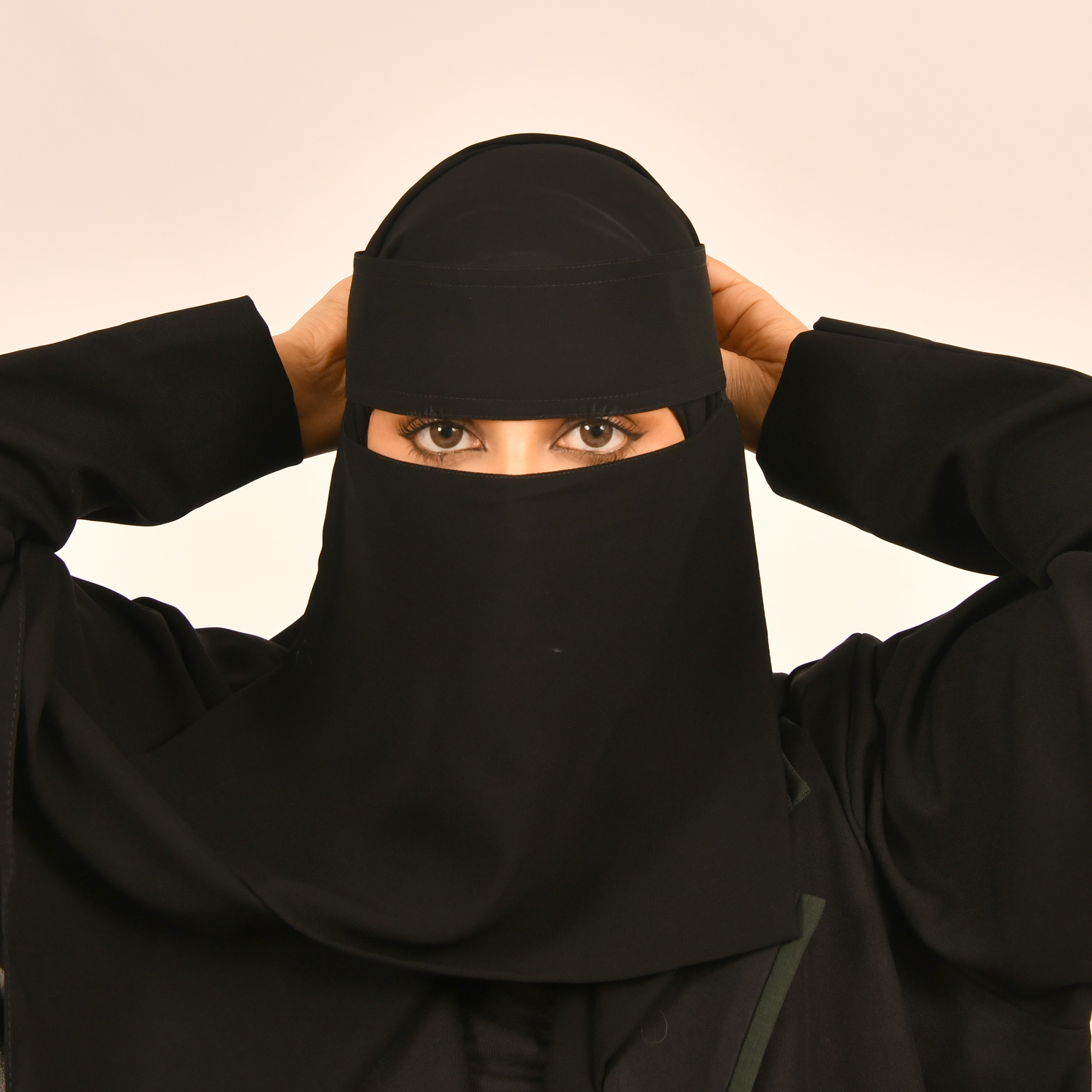  نقاب بقطعة اغلاق 