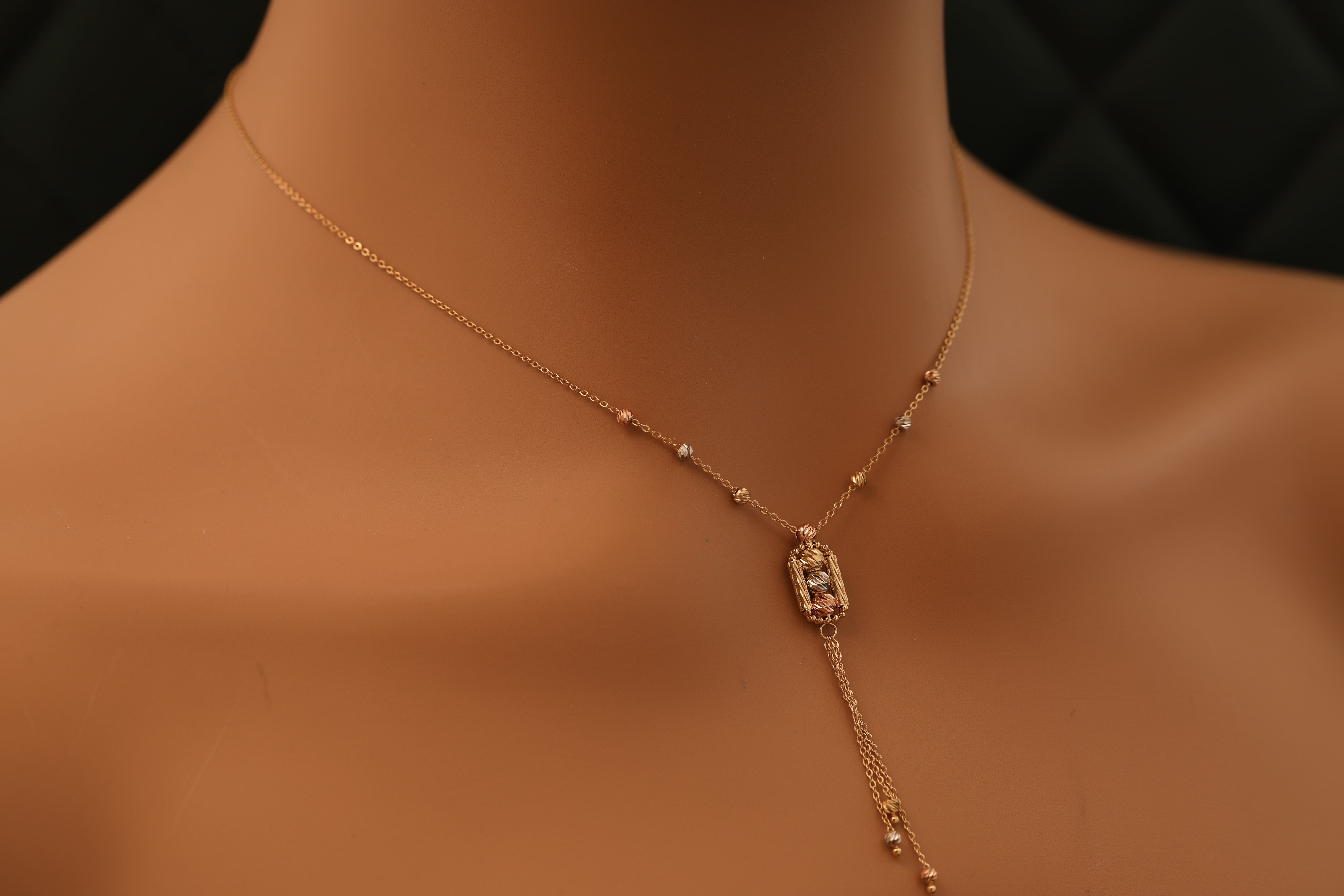  عقد ذهب عيار 18 ناعمه