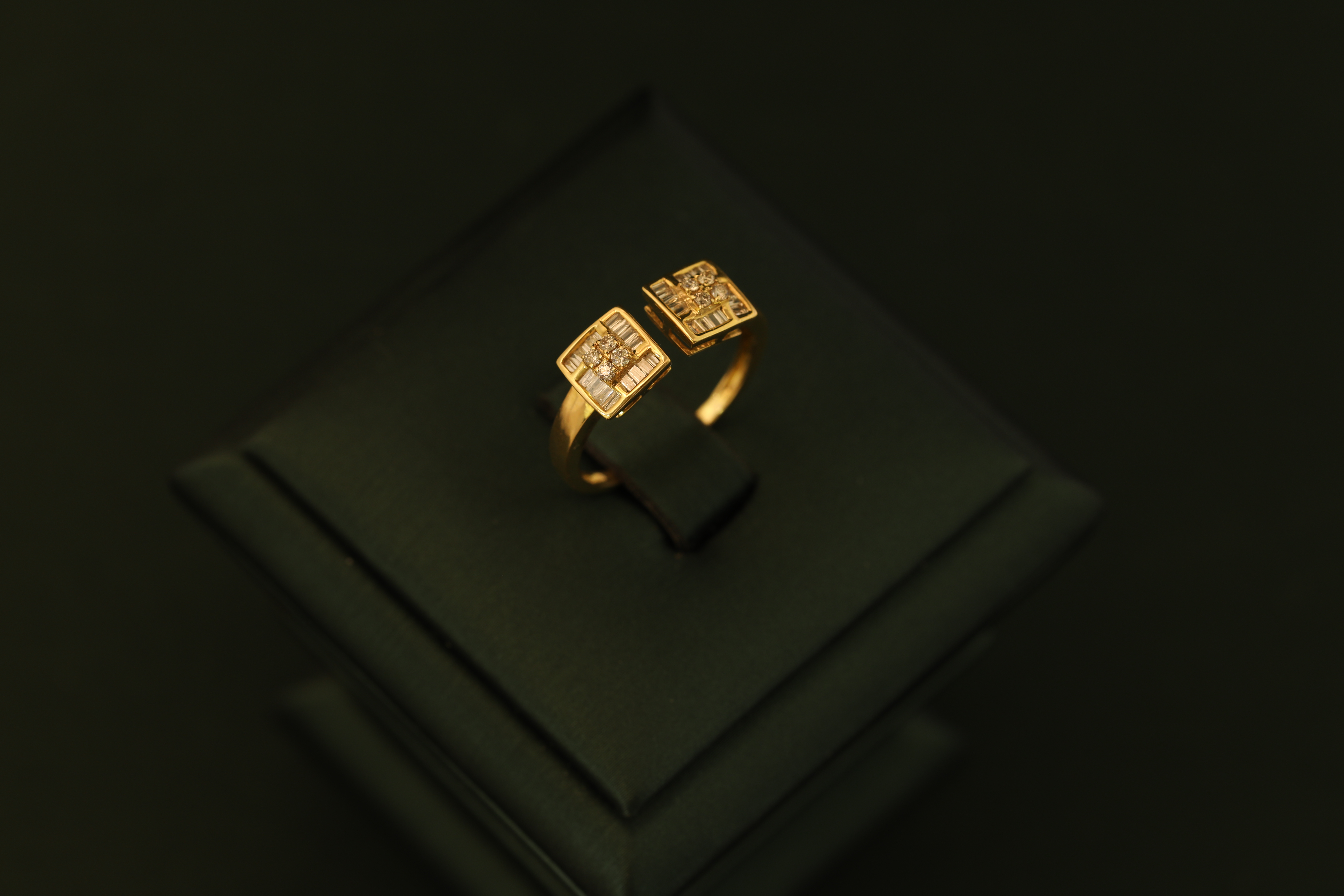أرقى خاتم عيار18