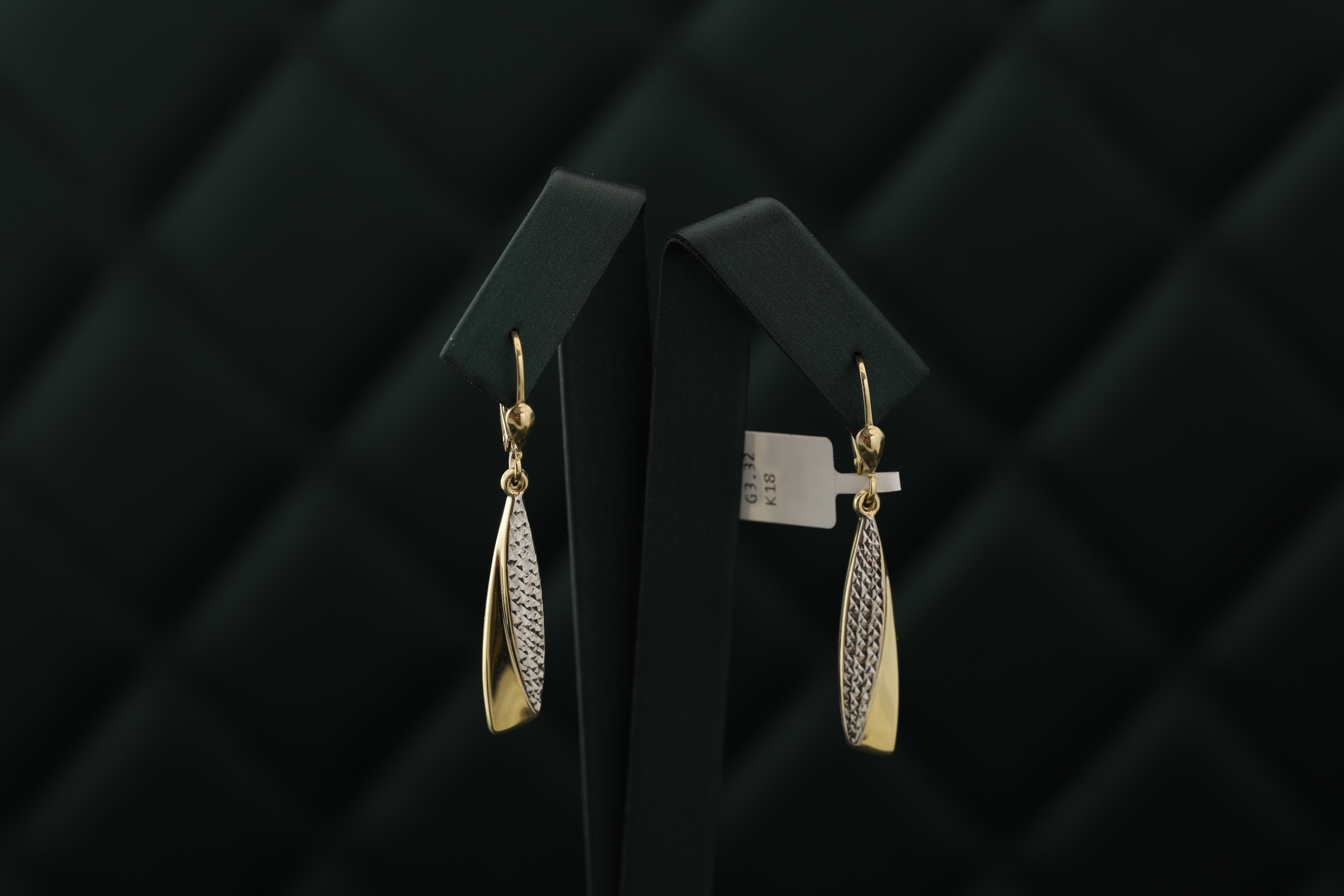  حلق ذهب عيار 18 ناعمه