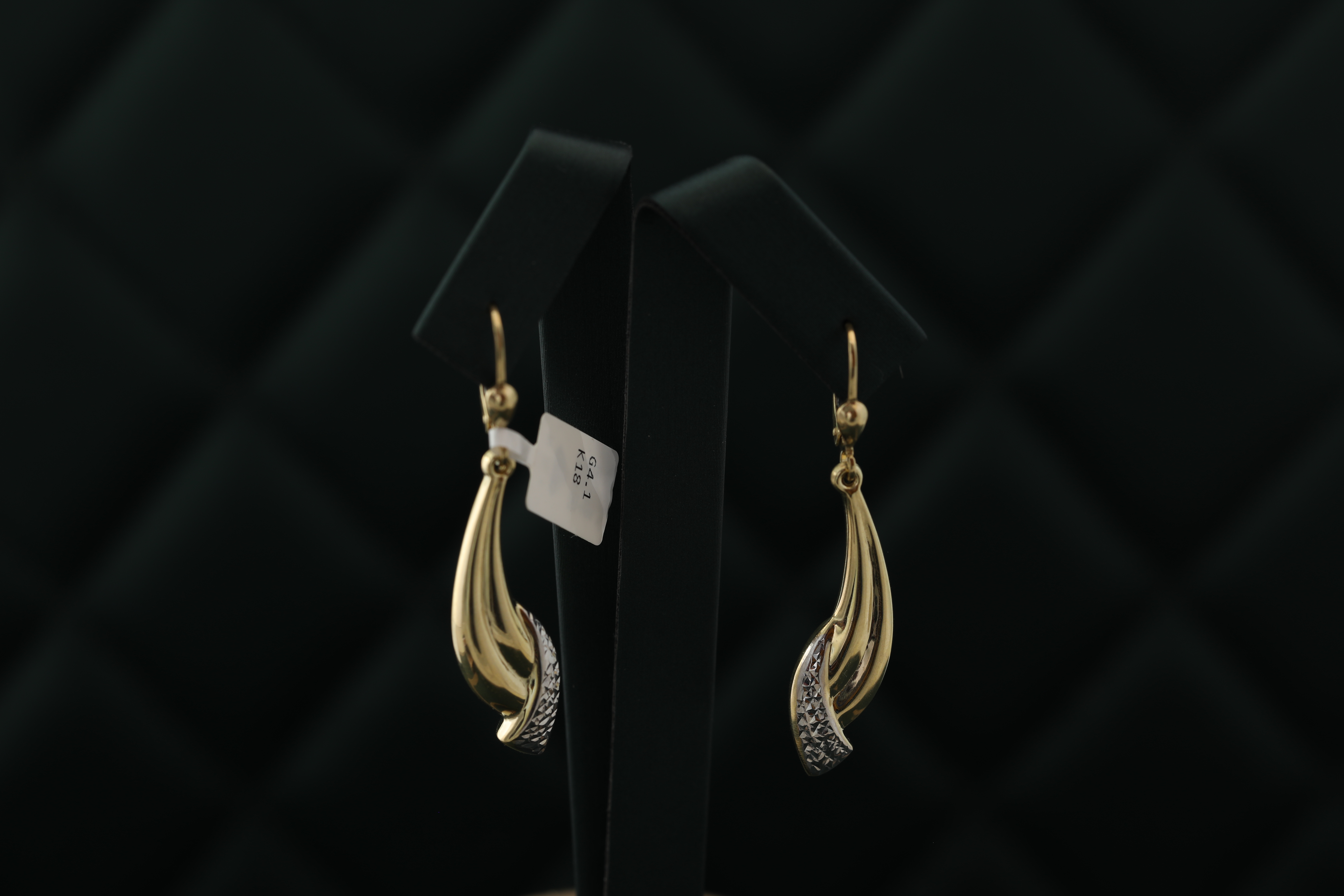  حلق ذهب فخمه عيار 18 