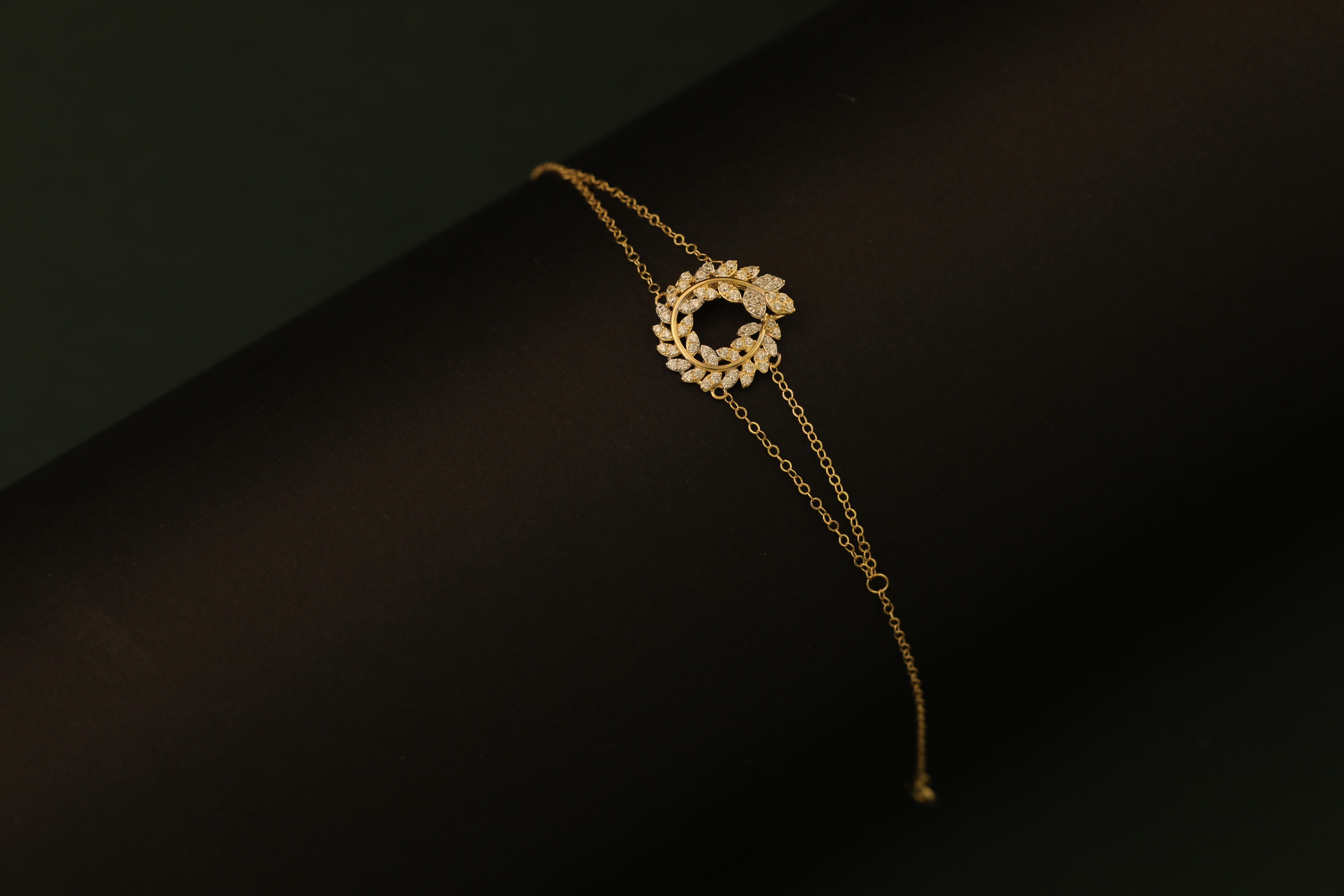 أرقى سواره عيار 18
