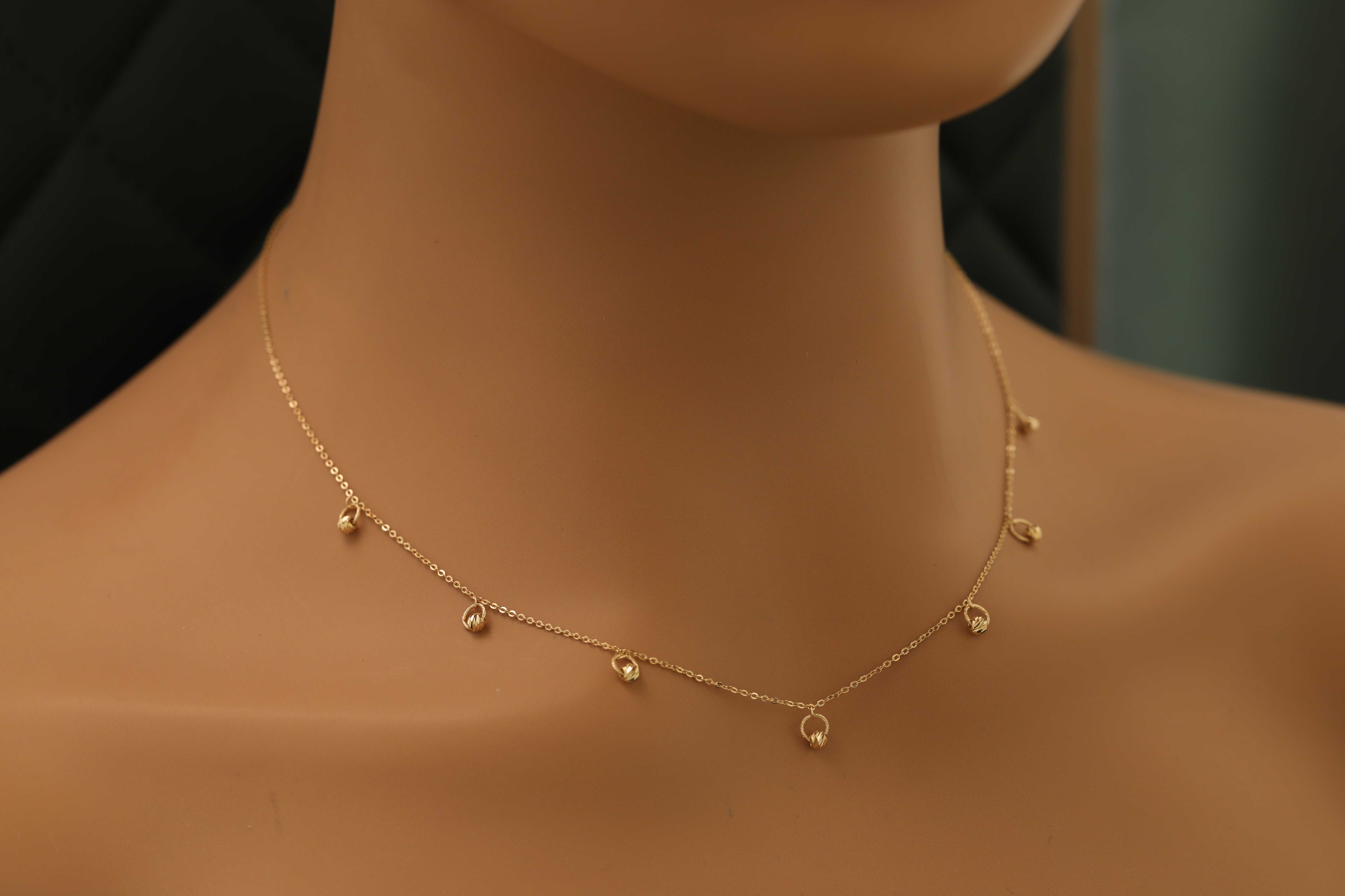 عقود ذهب عيار 18