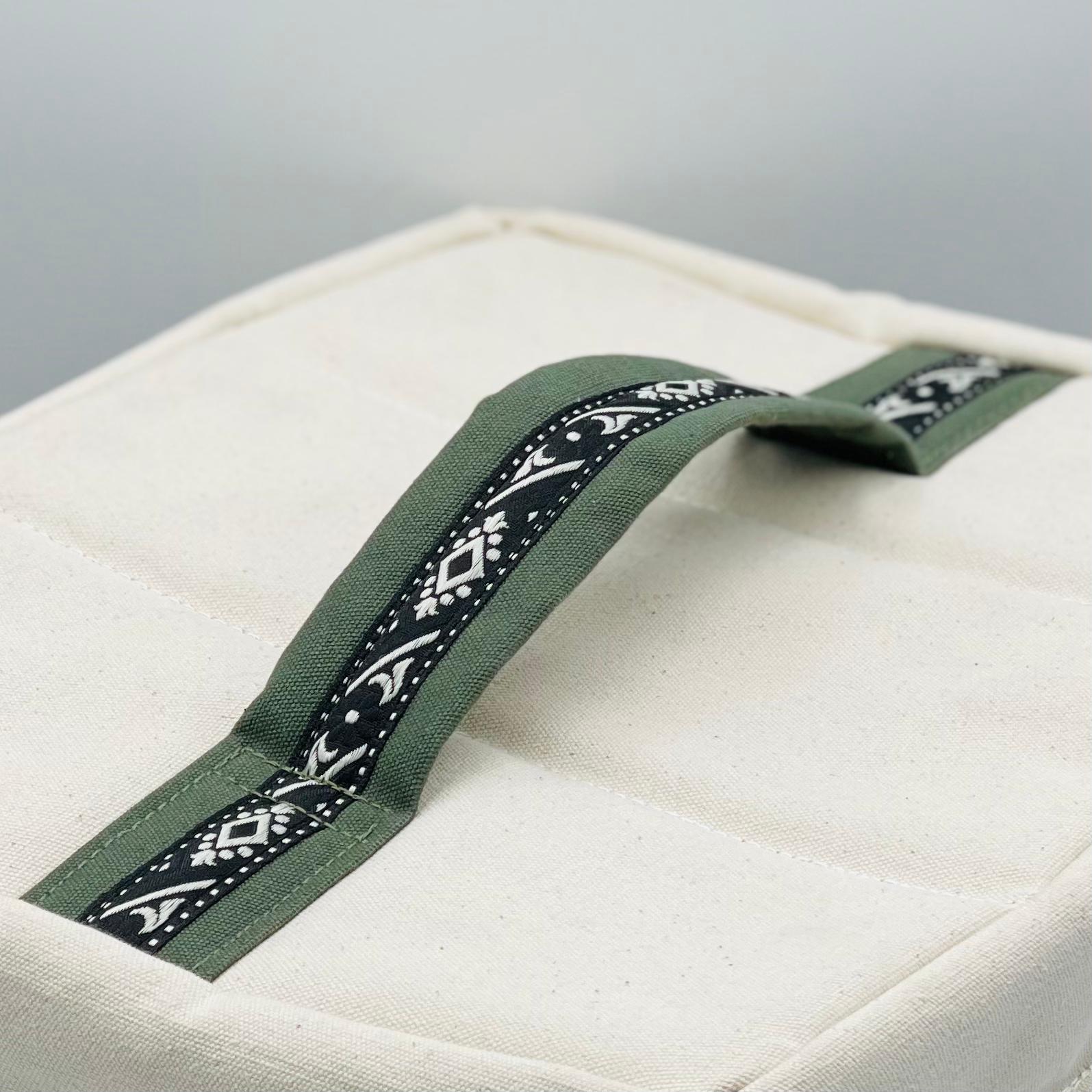  شنطة البرية وافية (زيتي/أبيض) 