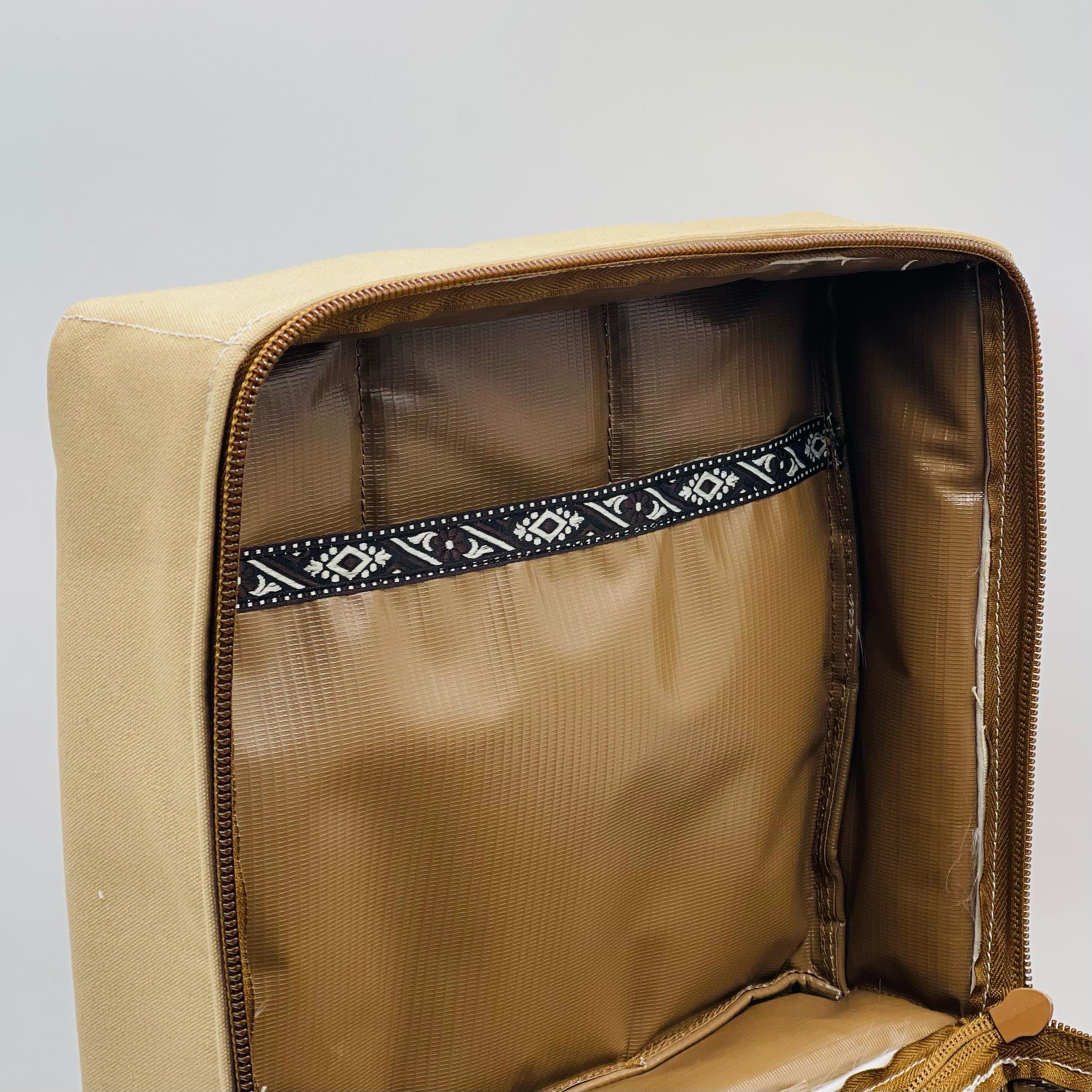  شنطة البرية وافية (بيج) 