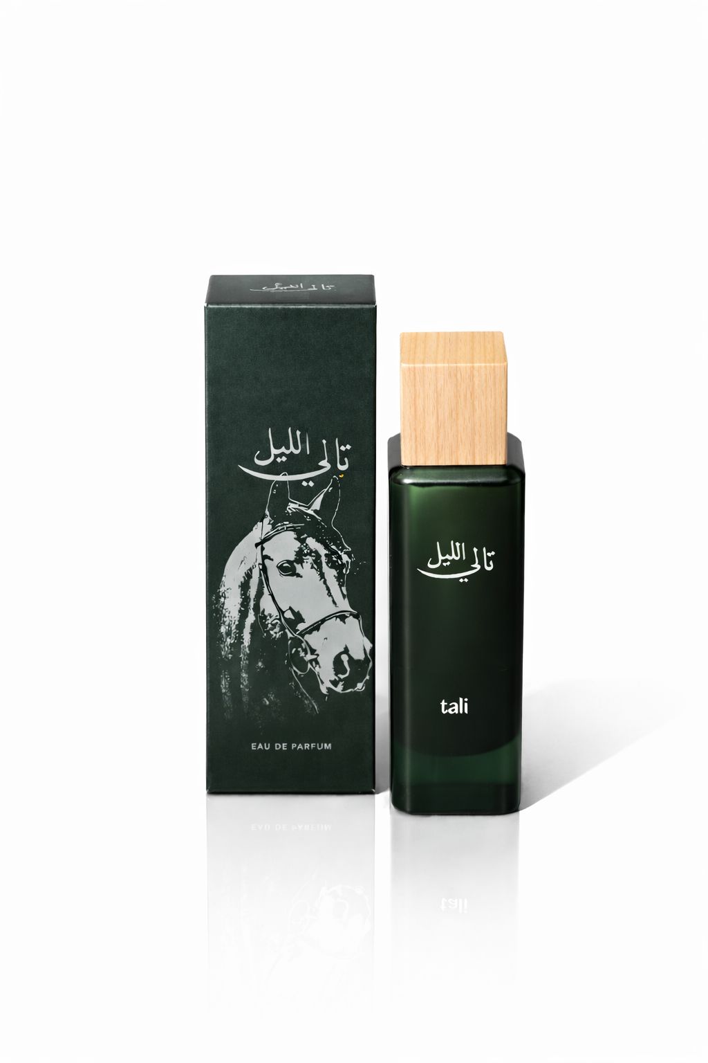 تالي الليل على هدوء الرياض… تبدأ الحكاية.  نغمٌ عطريّ يمزج دفء الأخشاب بلمسة الريحان وانتعاش التوابل، يحاكي لحظات السكون حين يصير للحضور صدى.  تالي الليل ويبقى… كأنه ما انتهى