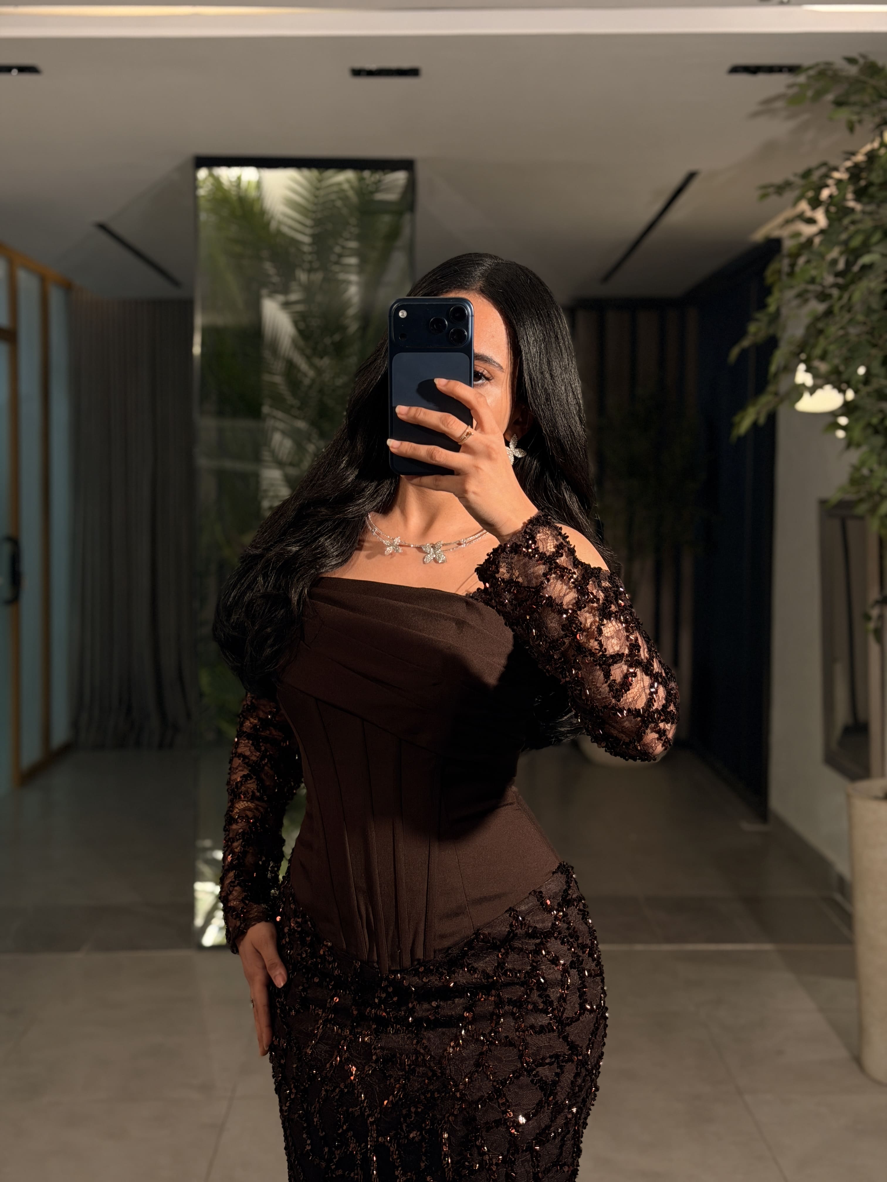 فستان سهرة طويل بني داكن كورسيه