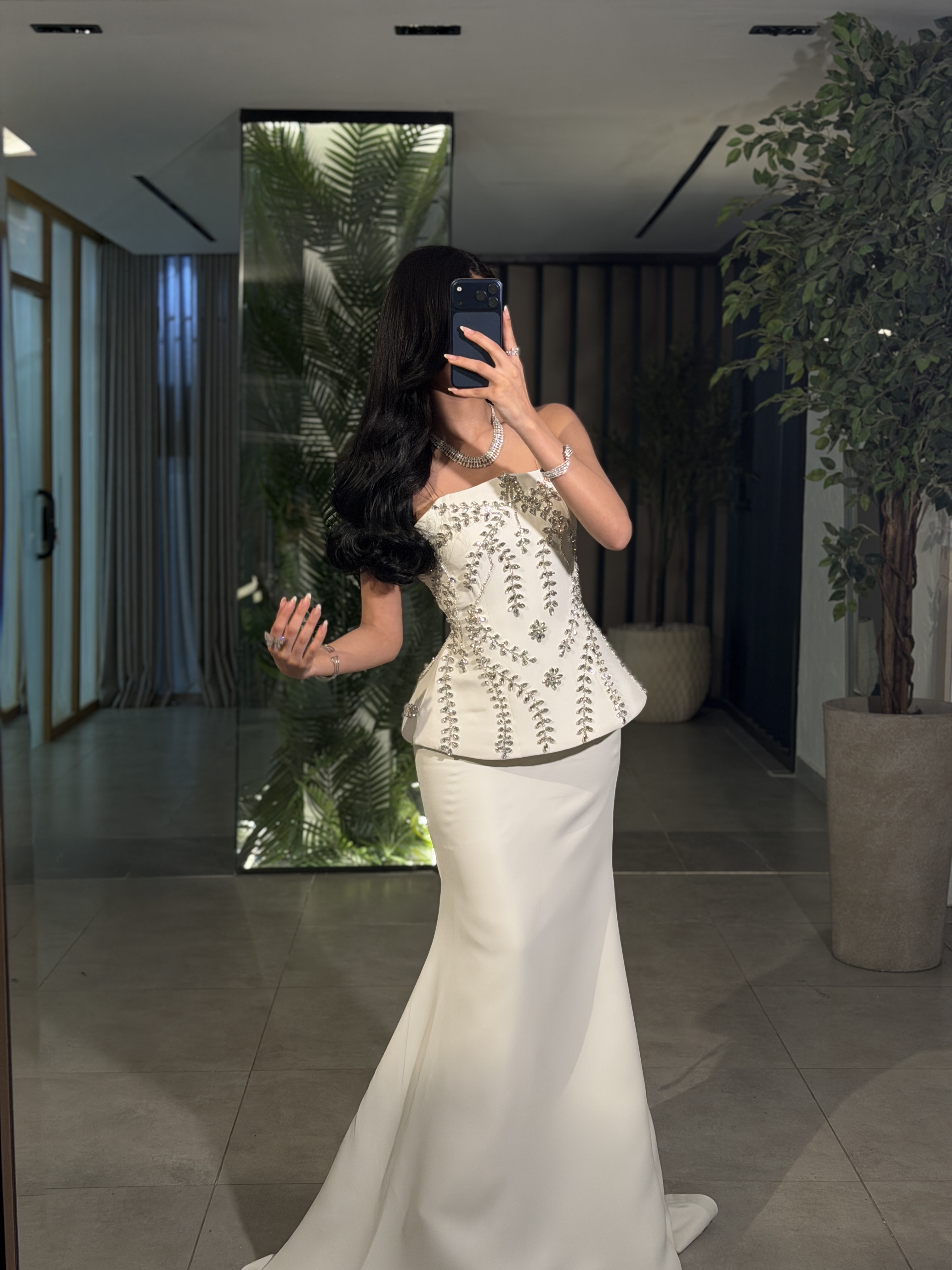 فستان سهره كورسيه اوف وايت بتطريز يدوي 
