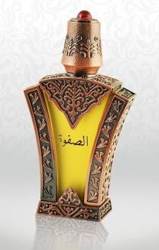 صورة مقربة لـ عطر الصفوة من السنان نوع المنتج معروض في زجاجة مزخرفة وعلبة فاخرة بتصميم عربي أنيق