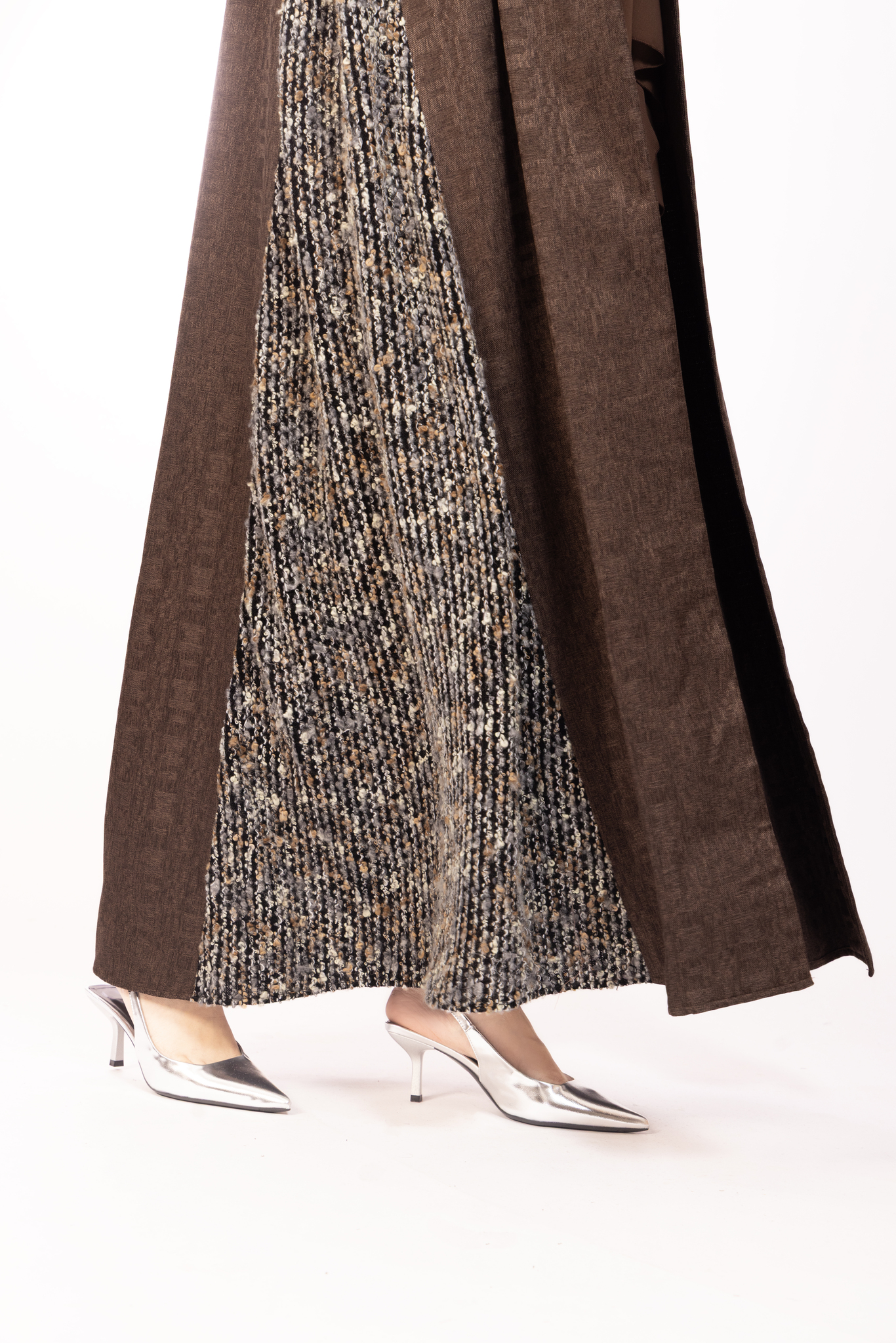 Gloves on Abaya 