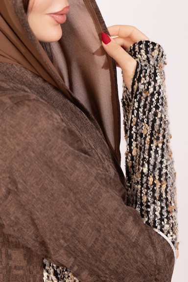 Gloves on Abaya 