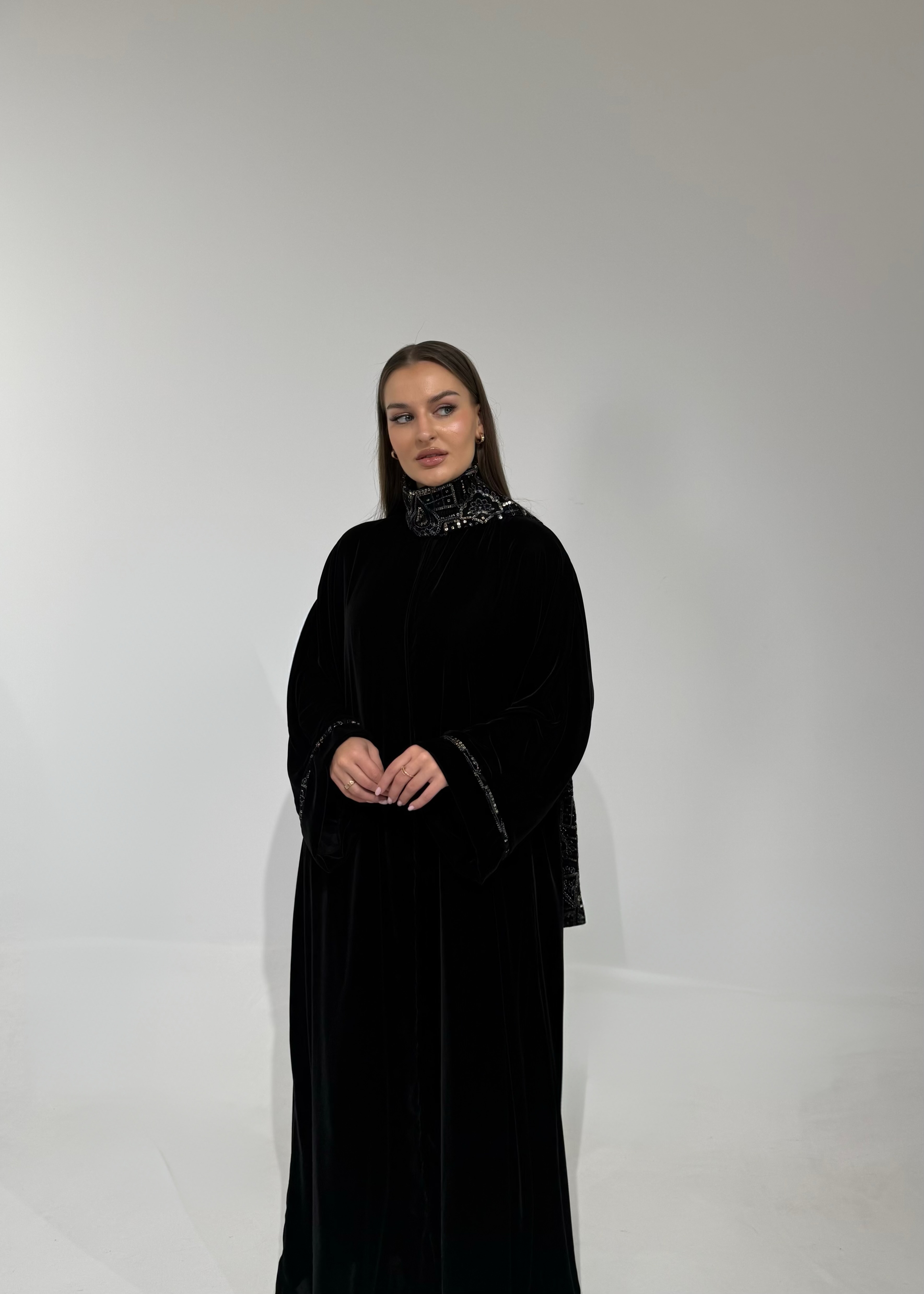 عباية مخمل شتوي