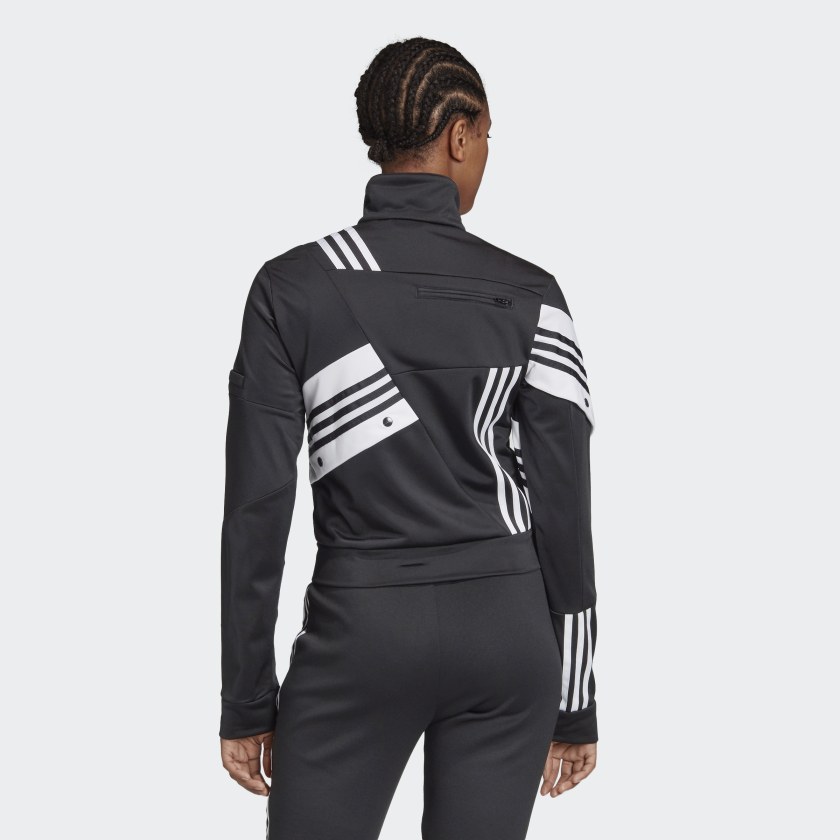 بلوزة adidas المختلفة للمصمم  DANIËLLE CATHARI