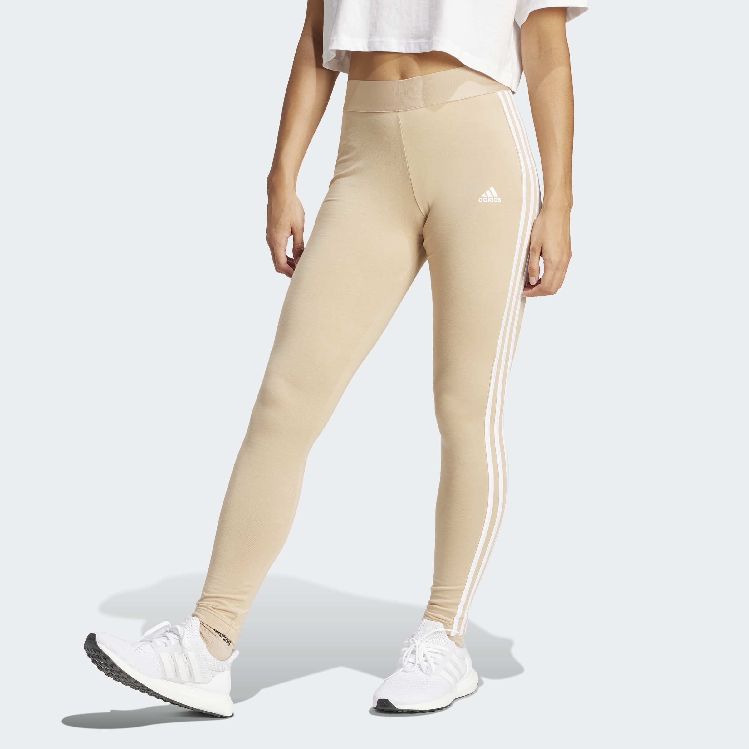 Brand new Adidas Leggings size L ($100 include shipping), 女裝, 褲＆半截裙, 牛仔褲、 Leggings - Carousell