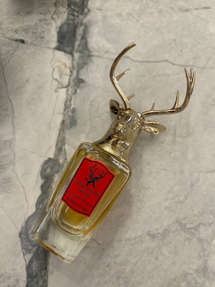عطر كروب آند شال من بانا دورا السويد 100 مل