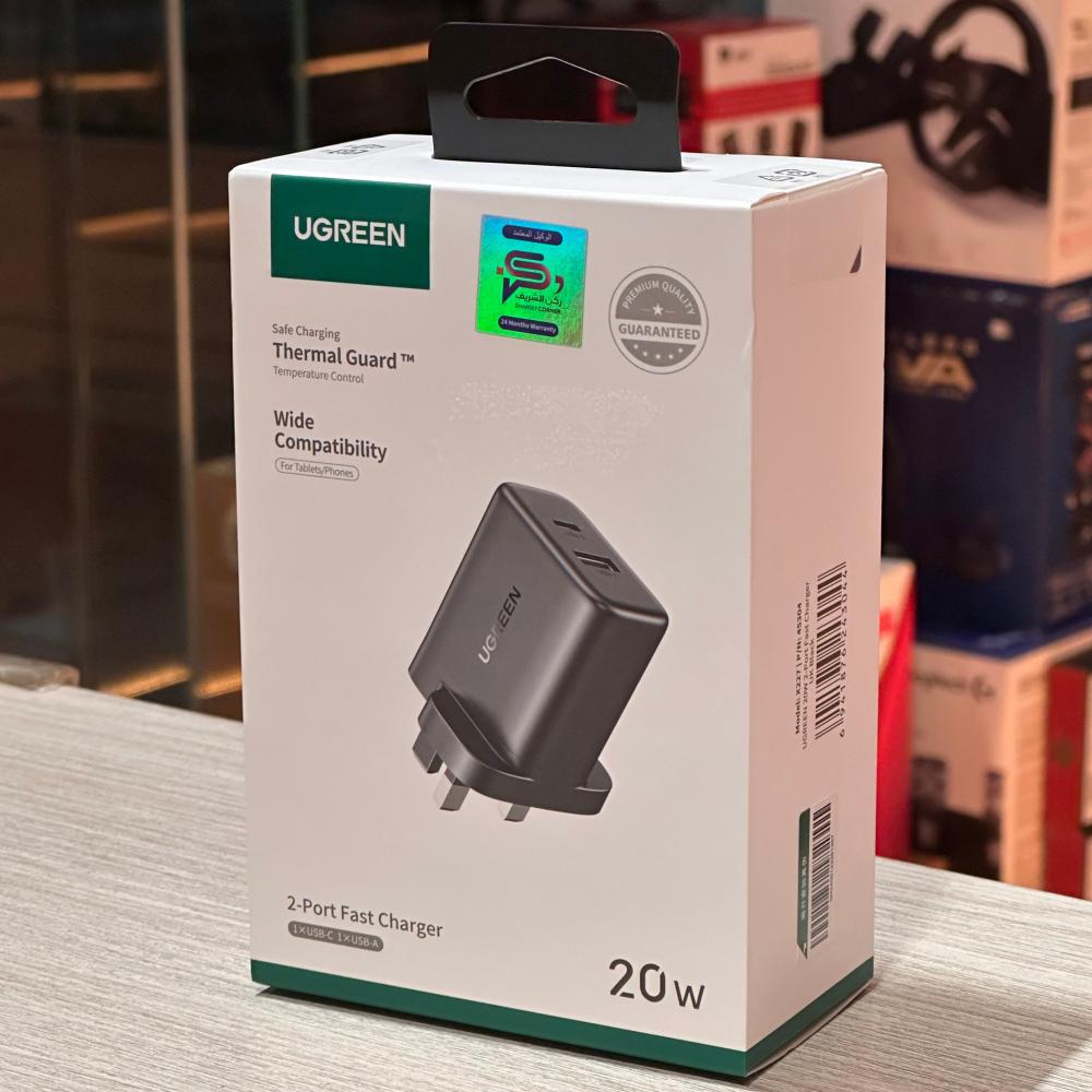  يوجرين - شاحن جداري بمنفذ USB-C ومنفذ USB وبقوة 20 واط 